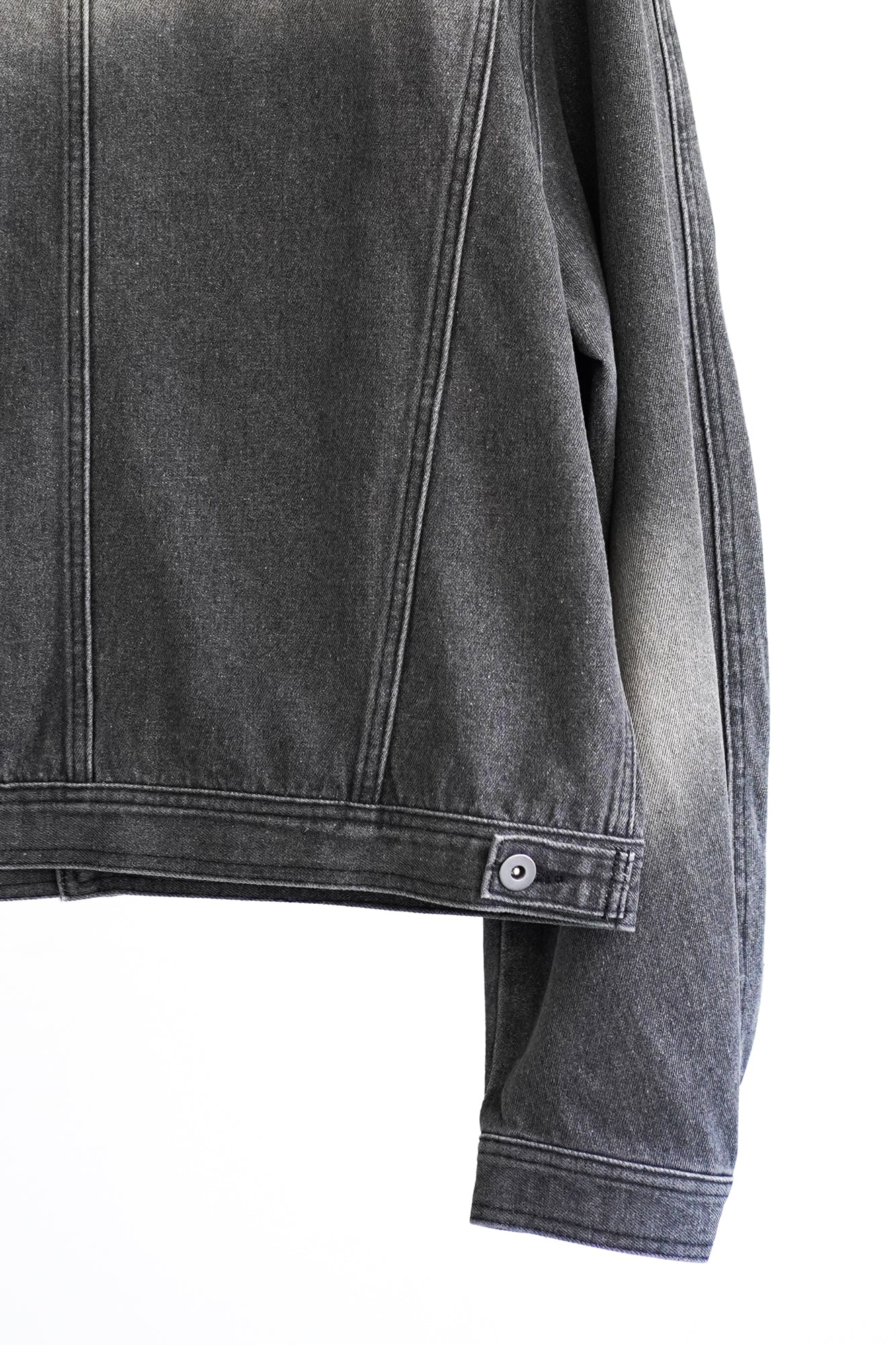 DOUDLE SEAM TWISTED DENIM JACKET