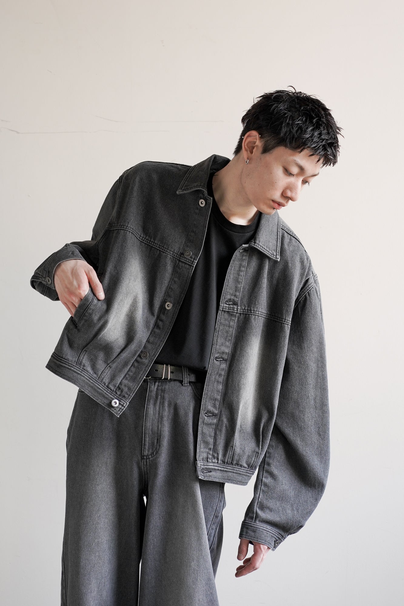 DOUDLE SEAM TWISTED DENIM JACKET