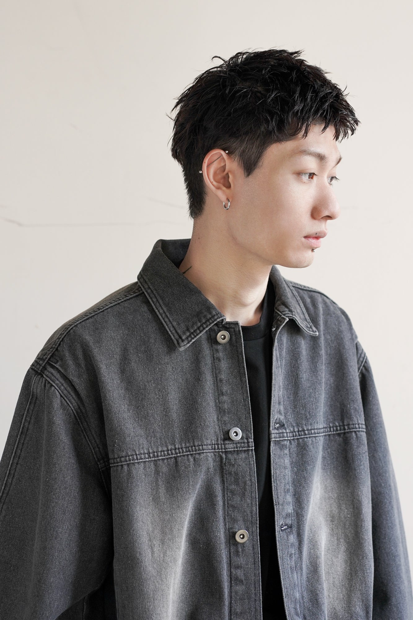 DOUDLE SEAM TWISTED DENIM JACKET
