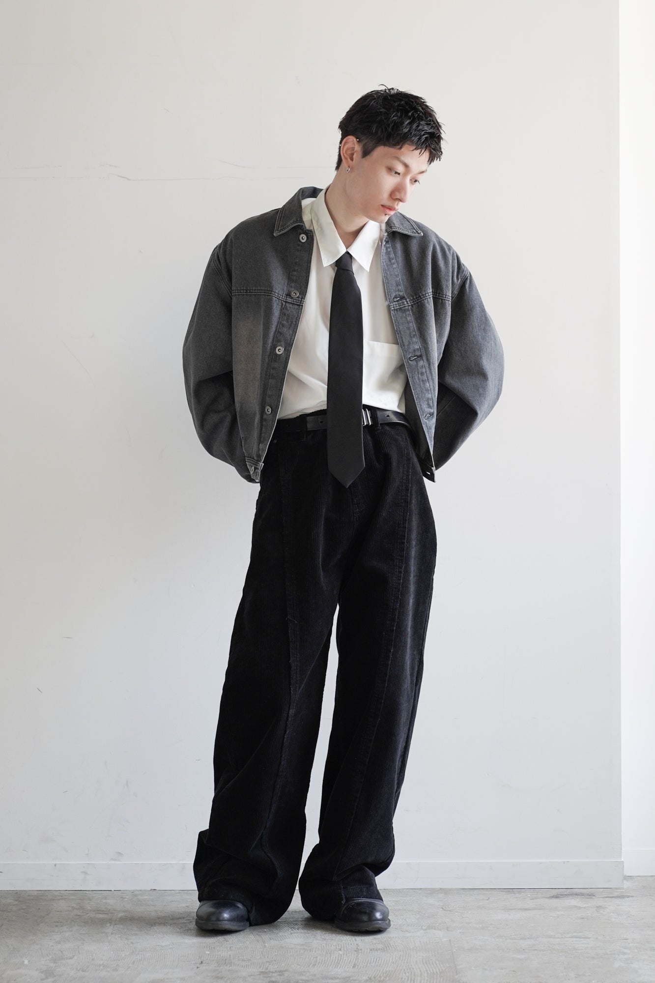 DOUDLE SEAM TWISTED DENIM JACKET