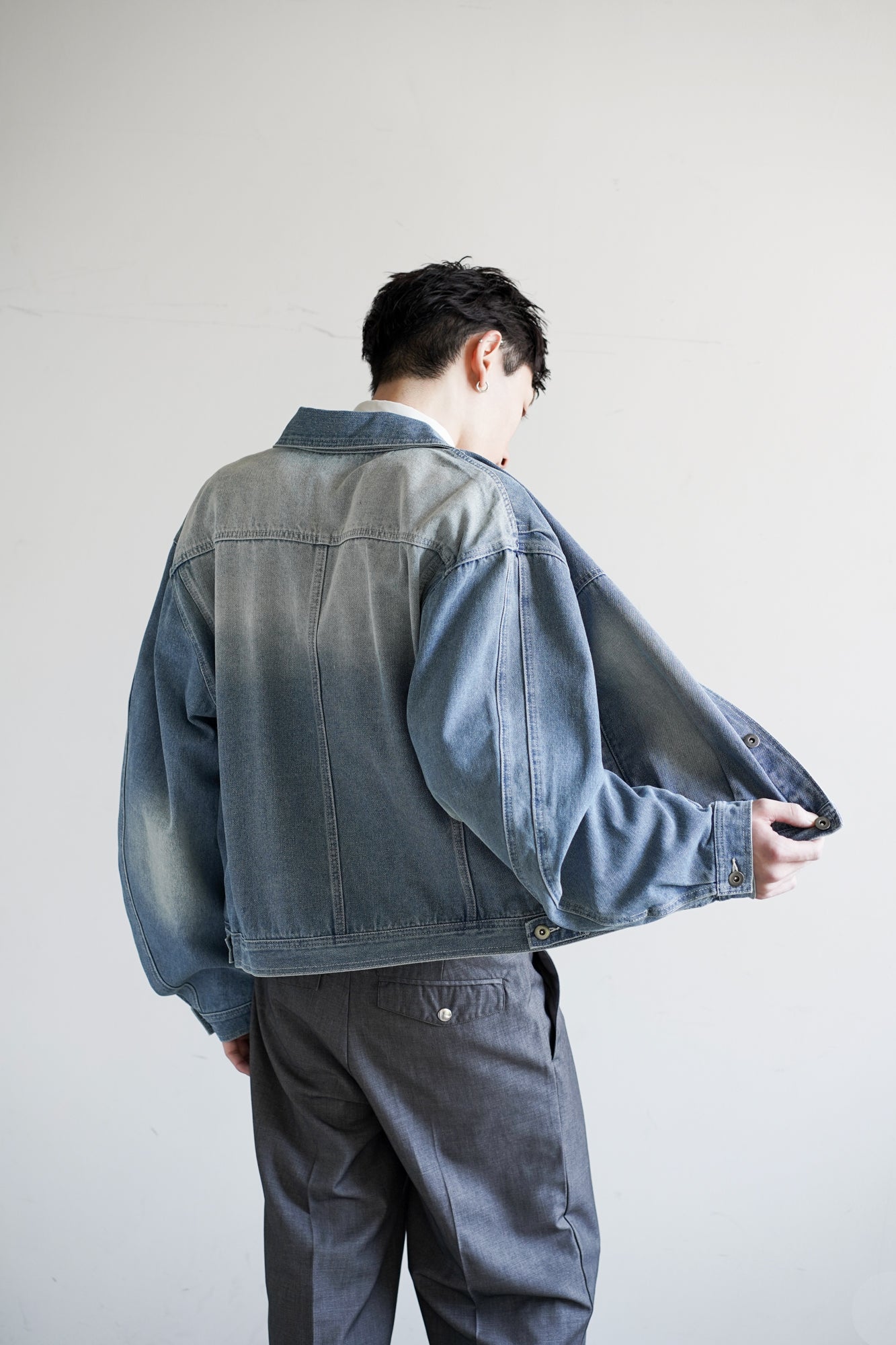 DOUDLE SEAM TWISTED DENIM JACKET