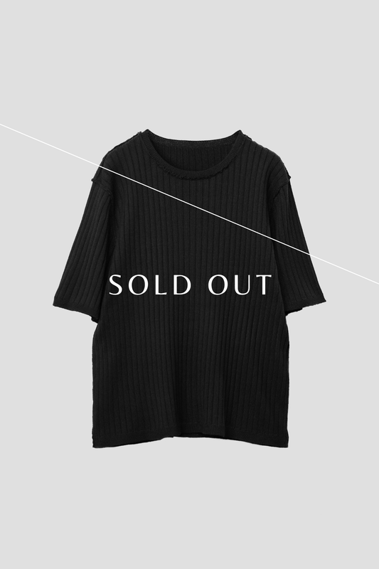 OUTLINK STRUCTURE KNIT TEE