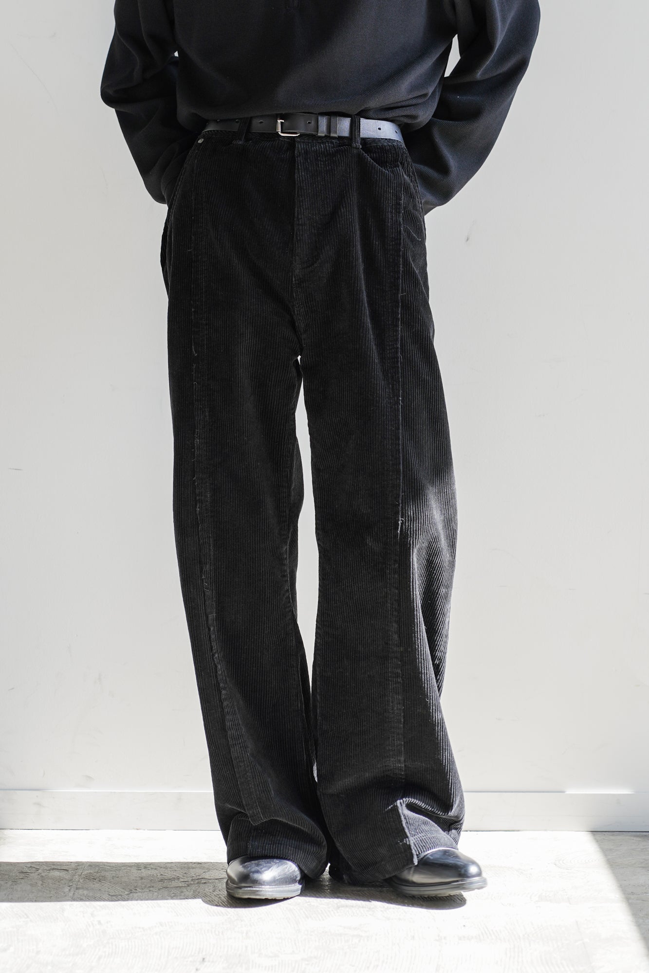SIDE SHIFT CORDUROY WIDE PANTS