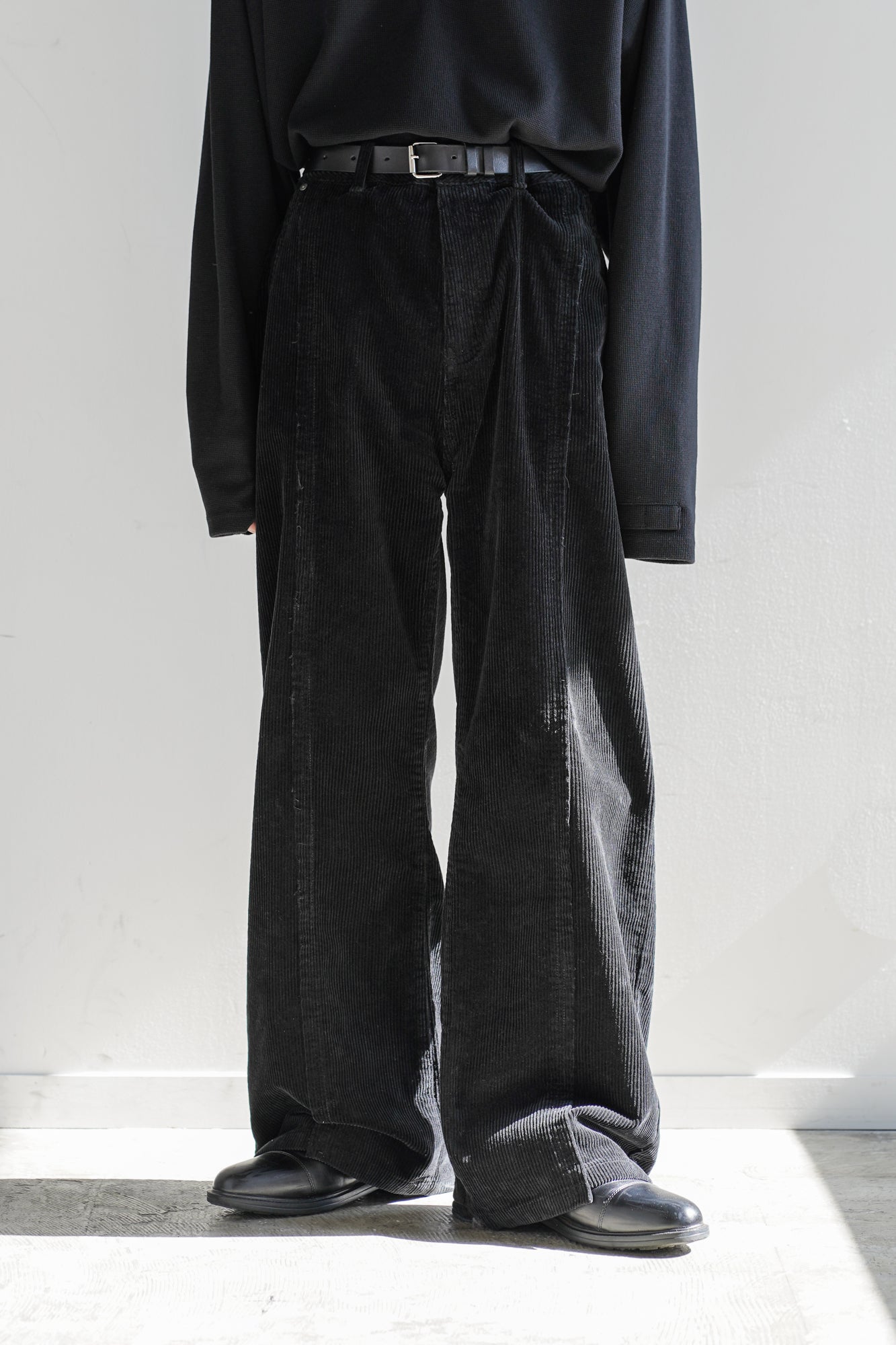 SIDE SHIFT CORDUROY WIDE PANTS