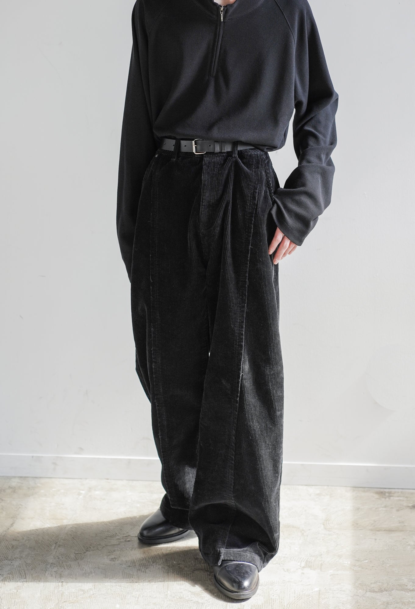SIDE SHIFT CORDUROY WIDE PANTS