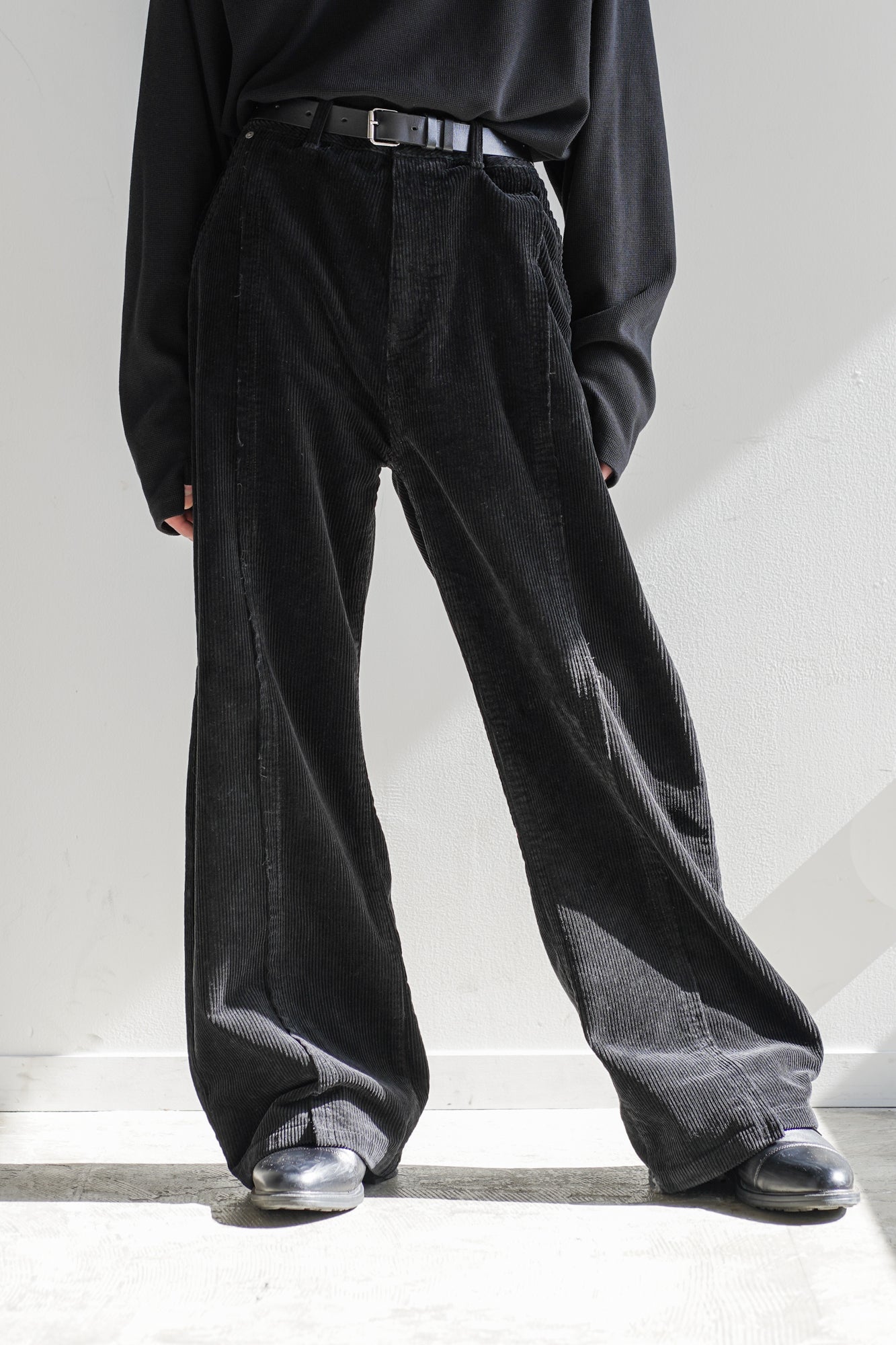 SIDE SHIFT CORDUROY WIDE PANTS