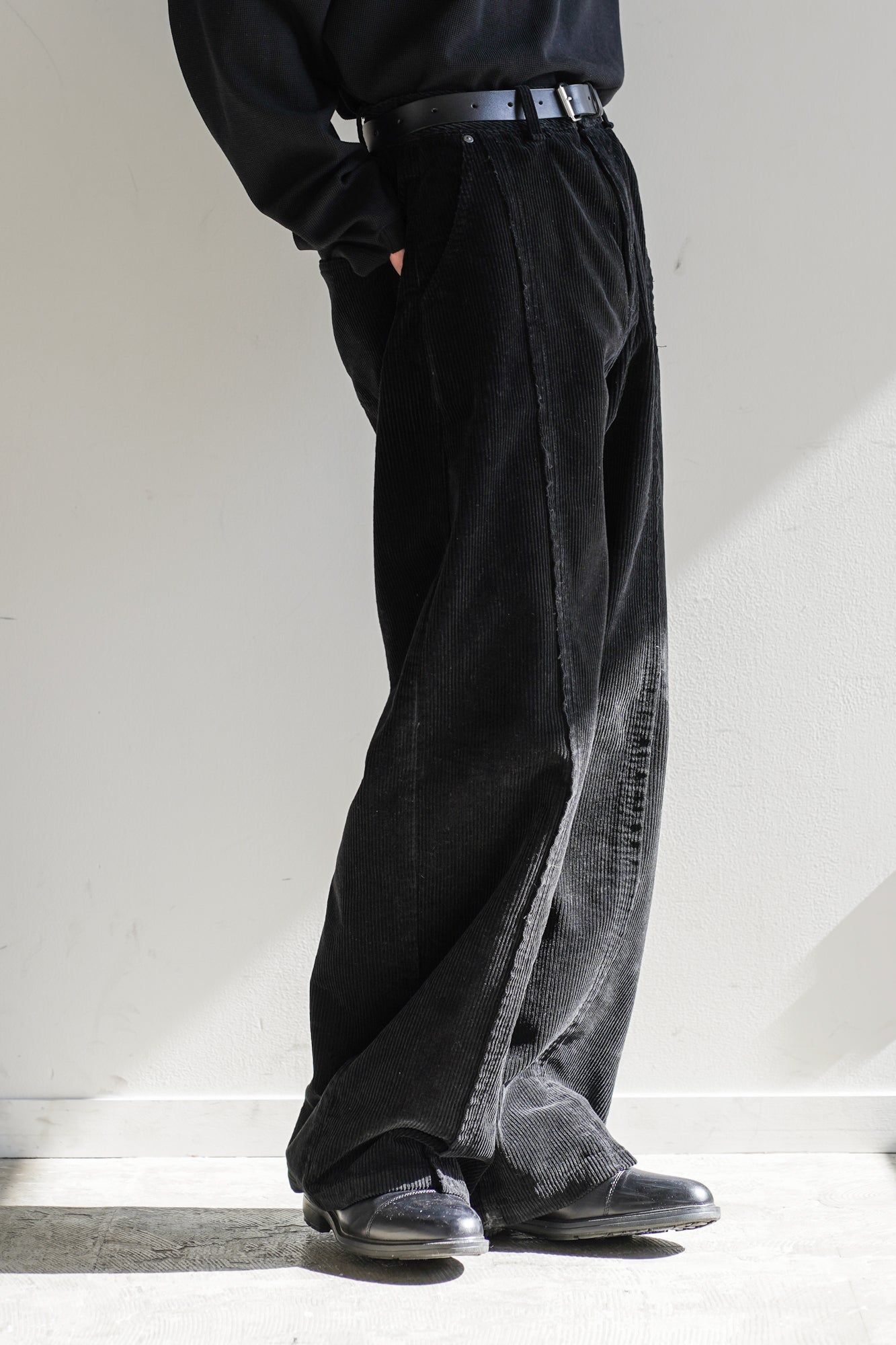 SIDE SHIFT CORDUROY WIDE PANTS