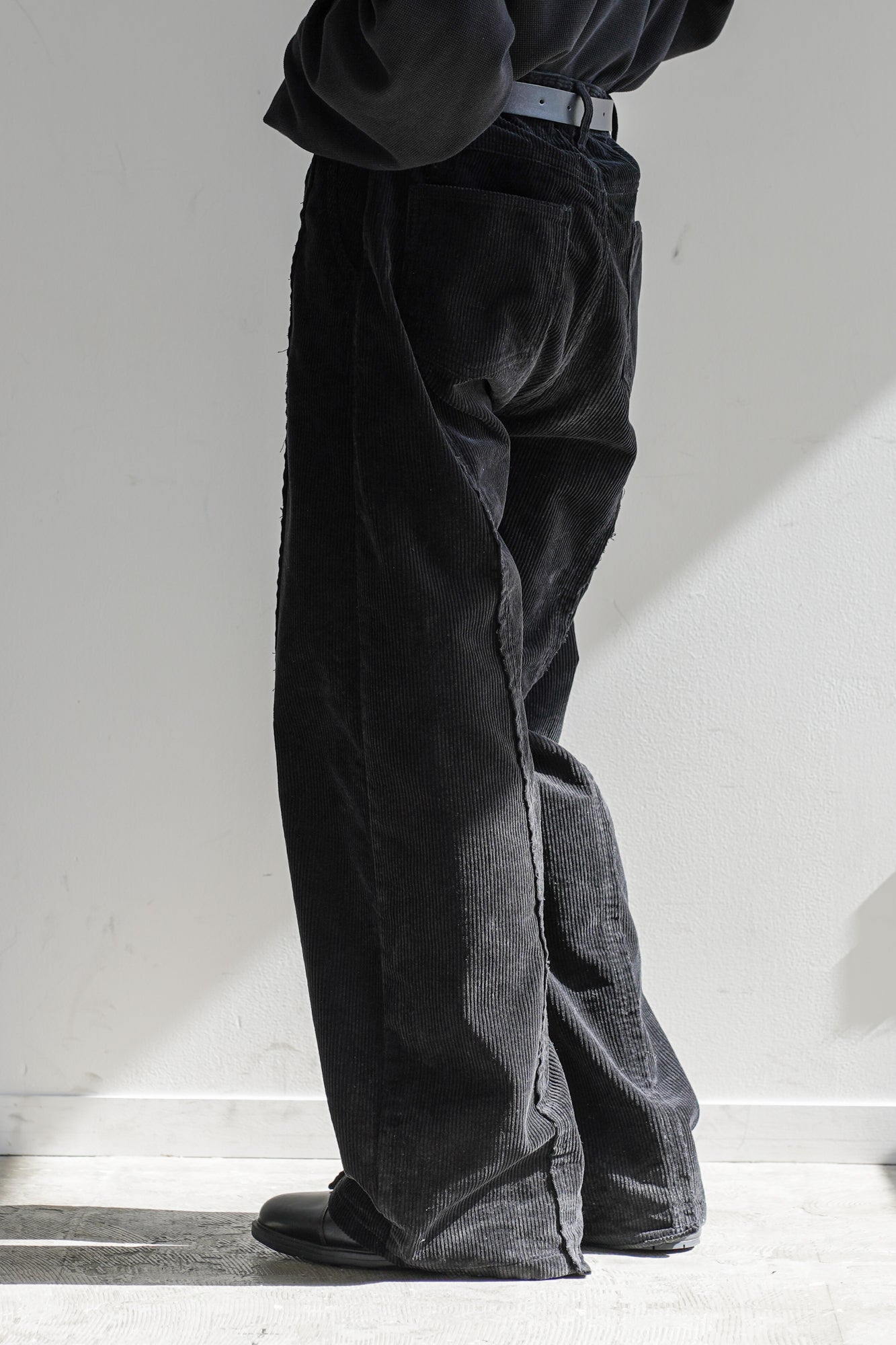 SIDE SHIFT CORDUROY WIDE PANTS