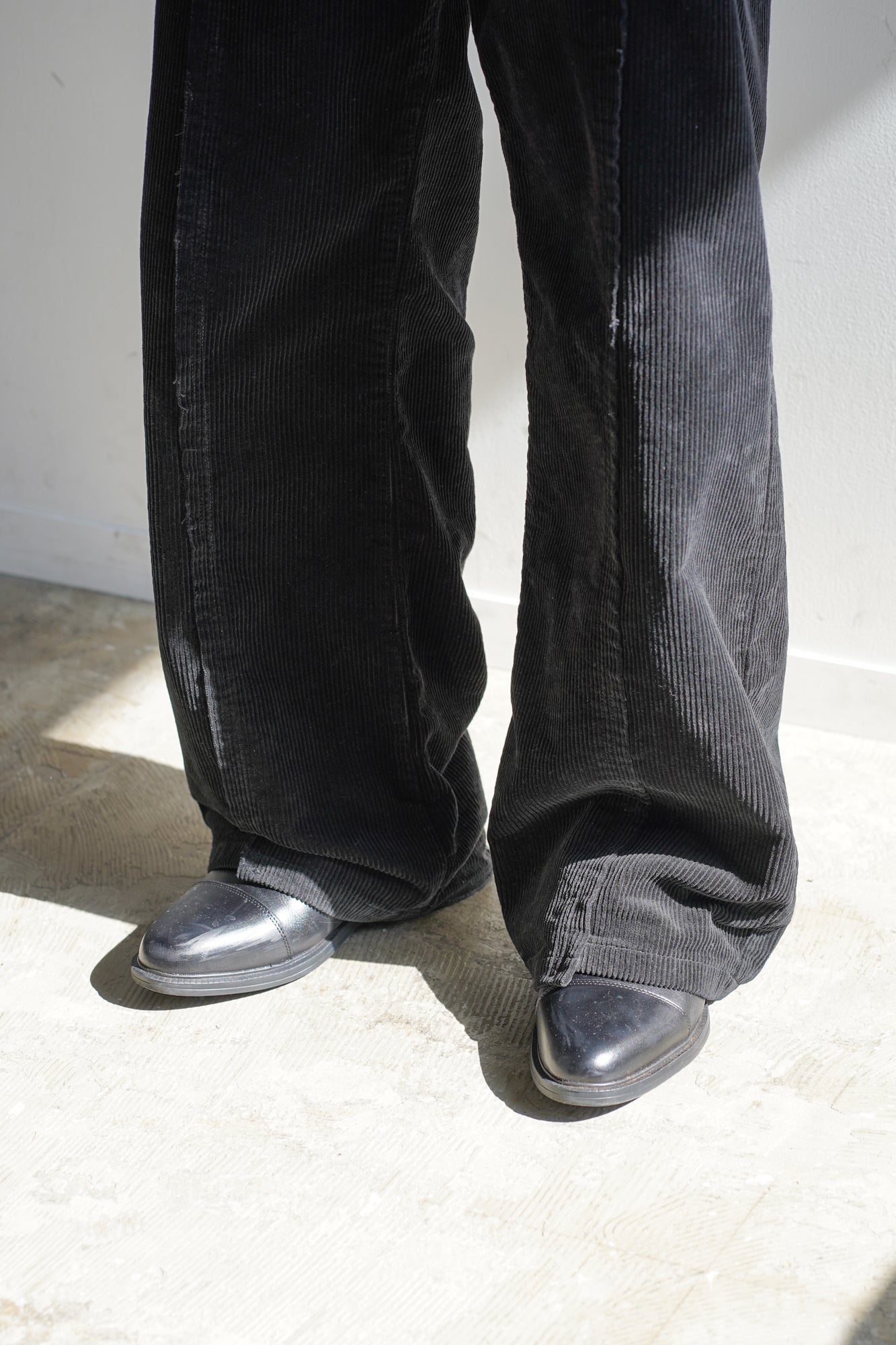 SIDE SHIFT CORDUROY WIDE PANTS