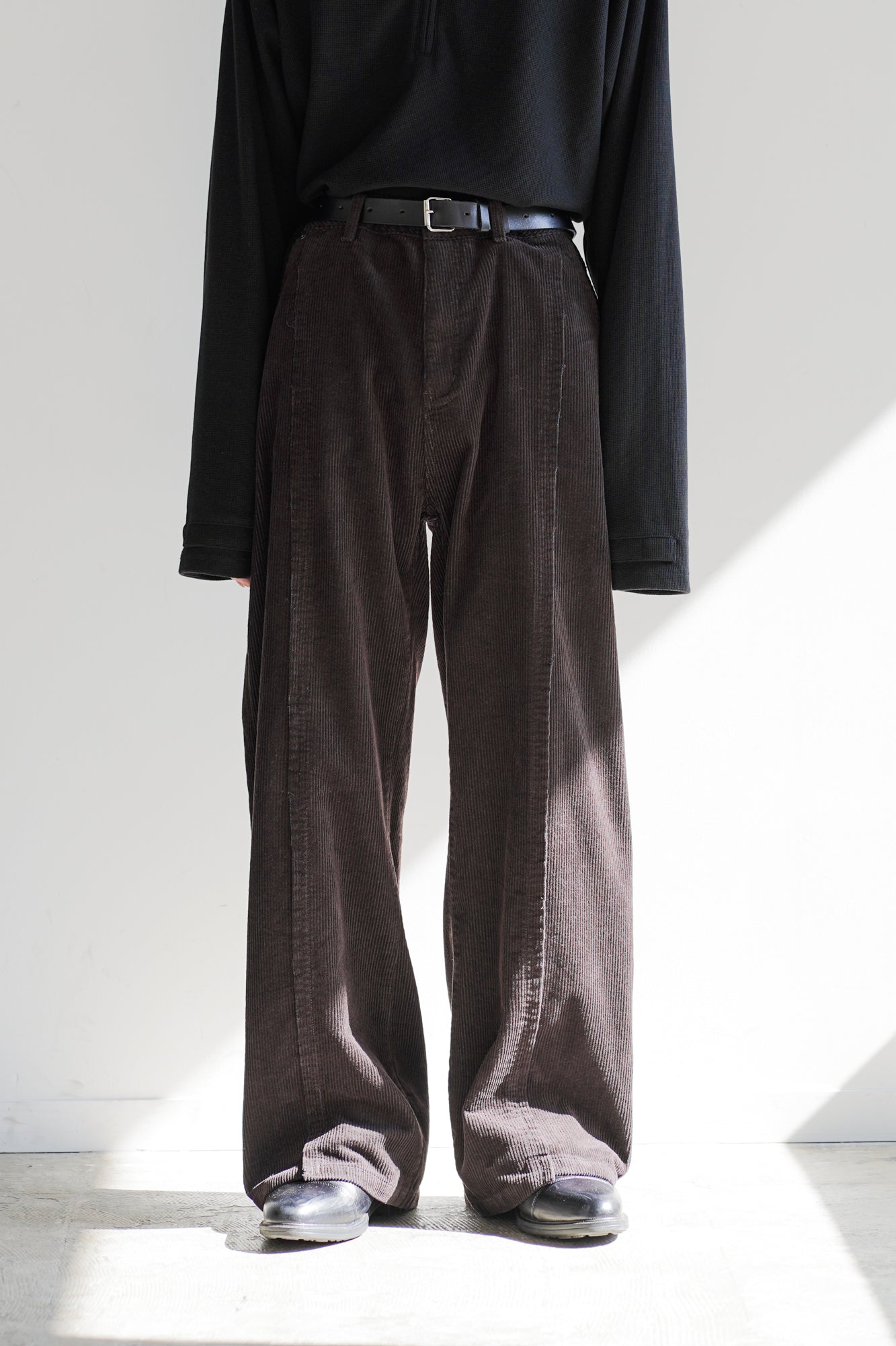 SIDE SHIFT CORDUROY WIDE PANTS