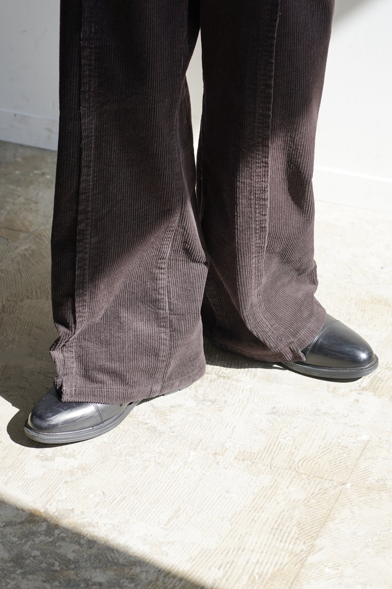 SIDE SHIFT CORDUROY WIDE PANTS