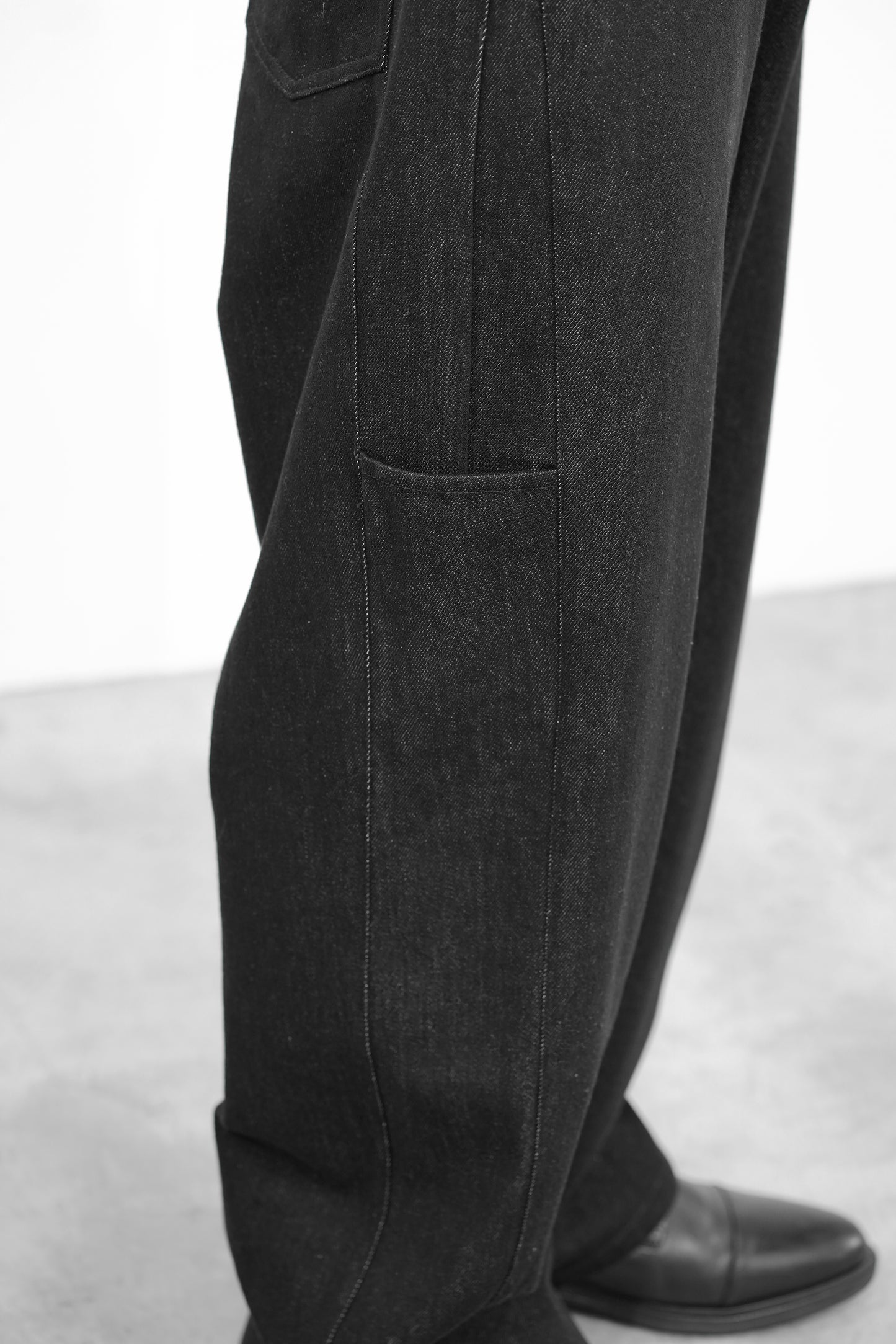 【4/1 - release】DRIFT CUT RE-RAW DENIM PANTS