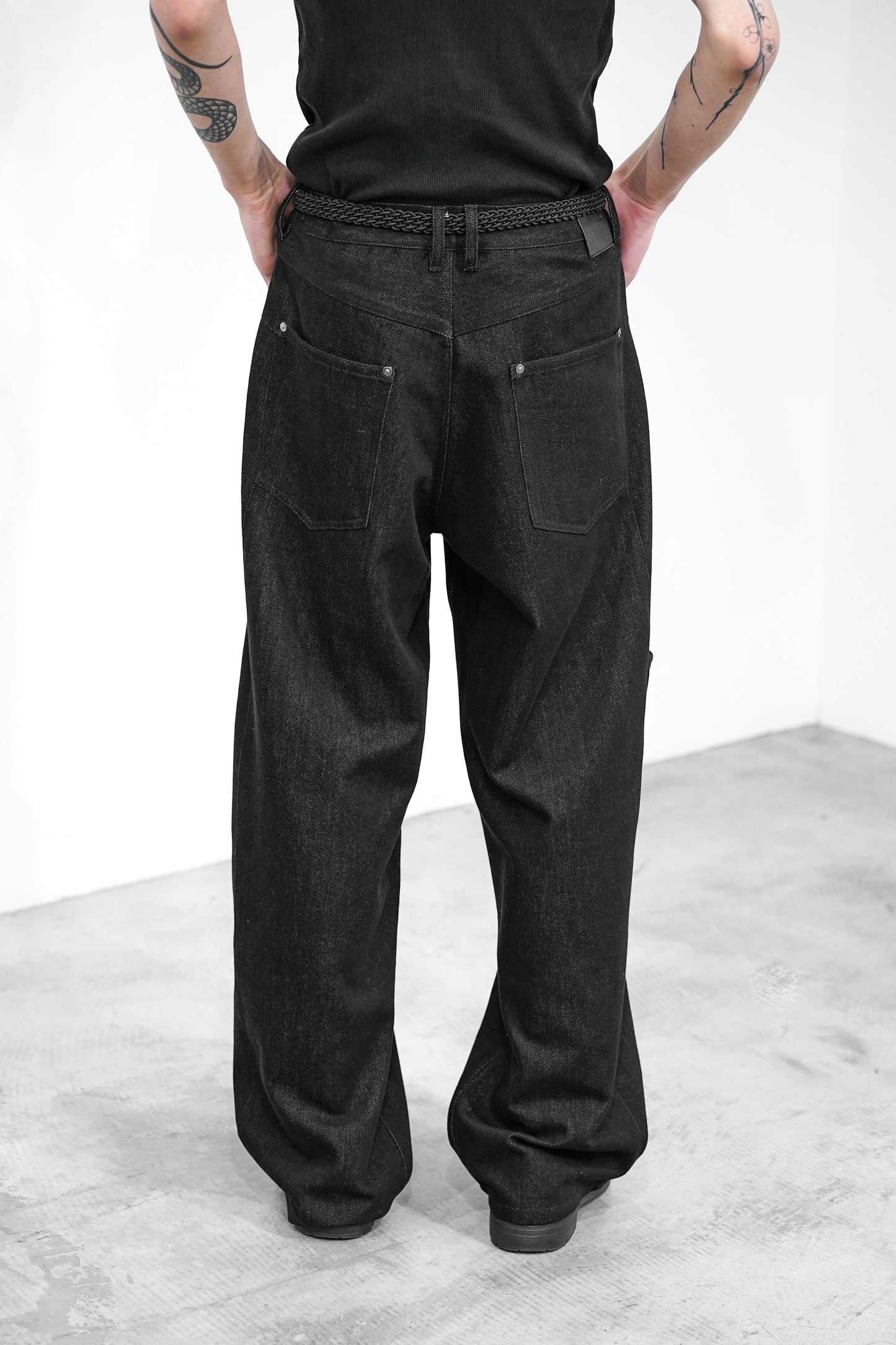 【4/1 - release】DRIFT CUT RE-RAW DENIM PANTS