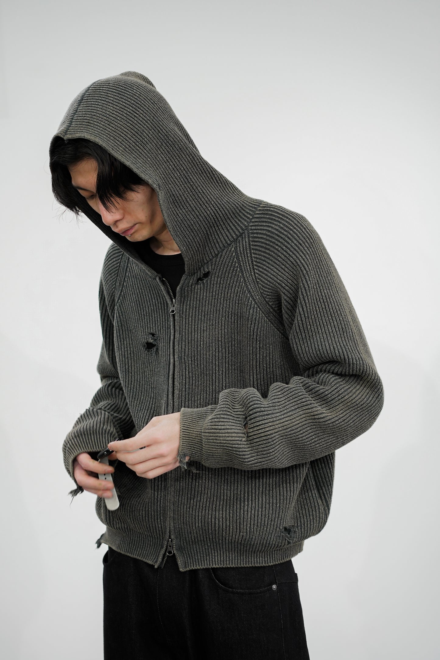 MUTED AGE KNIT ZIP HOODIE [Only a few left]