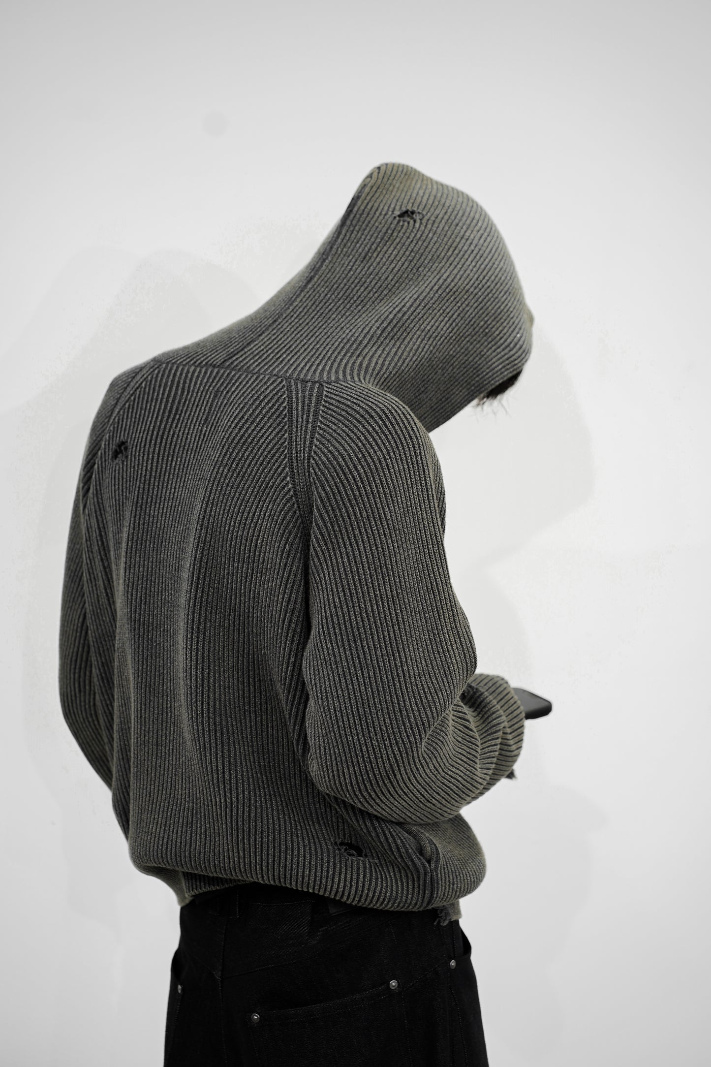 MUTED AGE KNIT ZIP HOODIE [Only a few left]