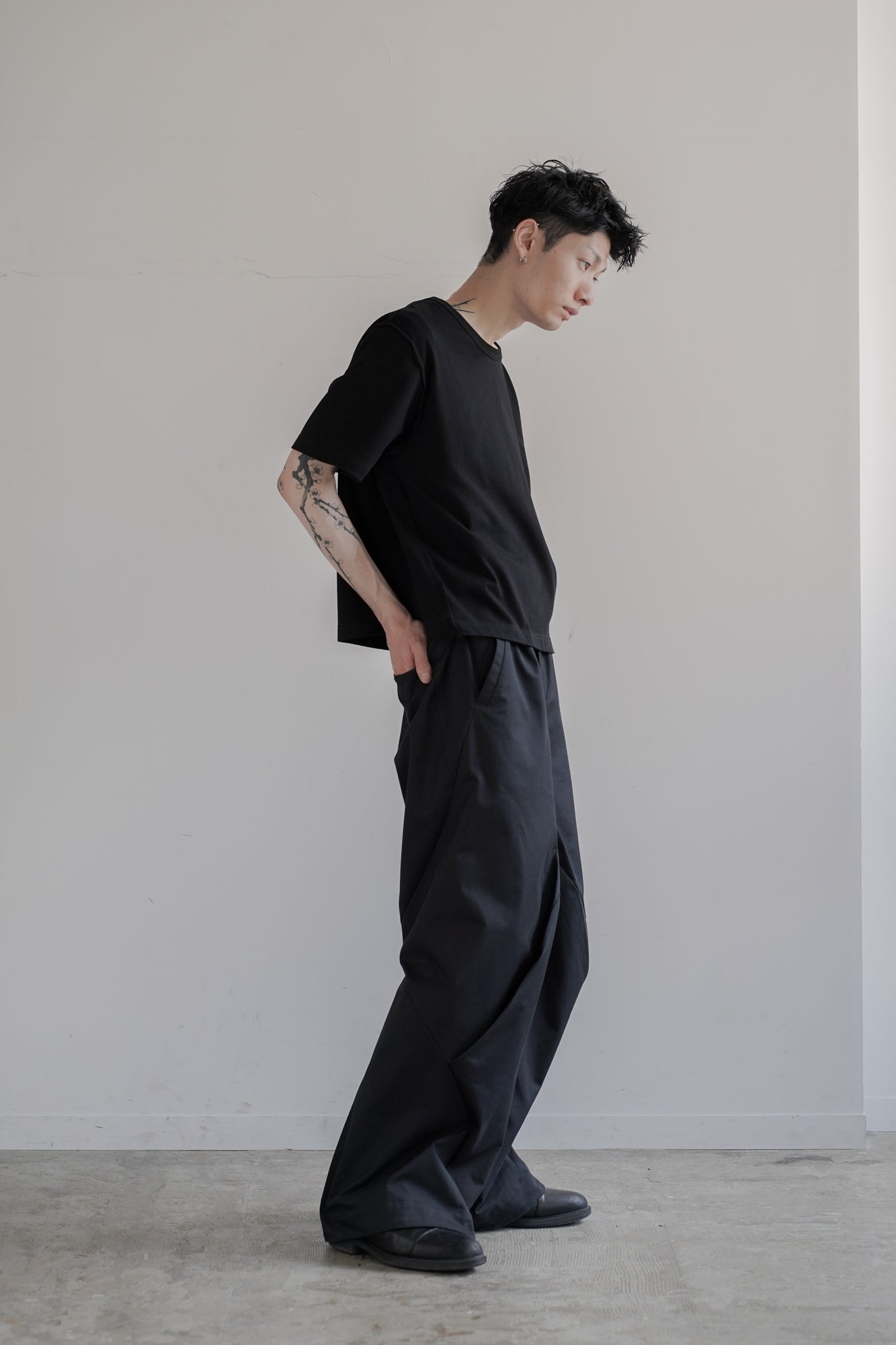 CONTOURED TWILL WIDE PANTS【8月下旬発送】