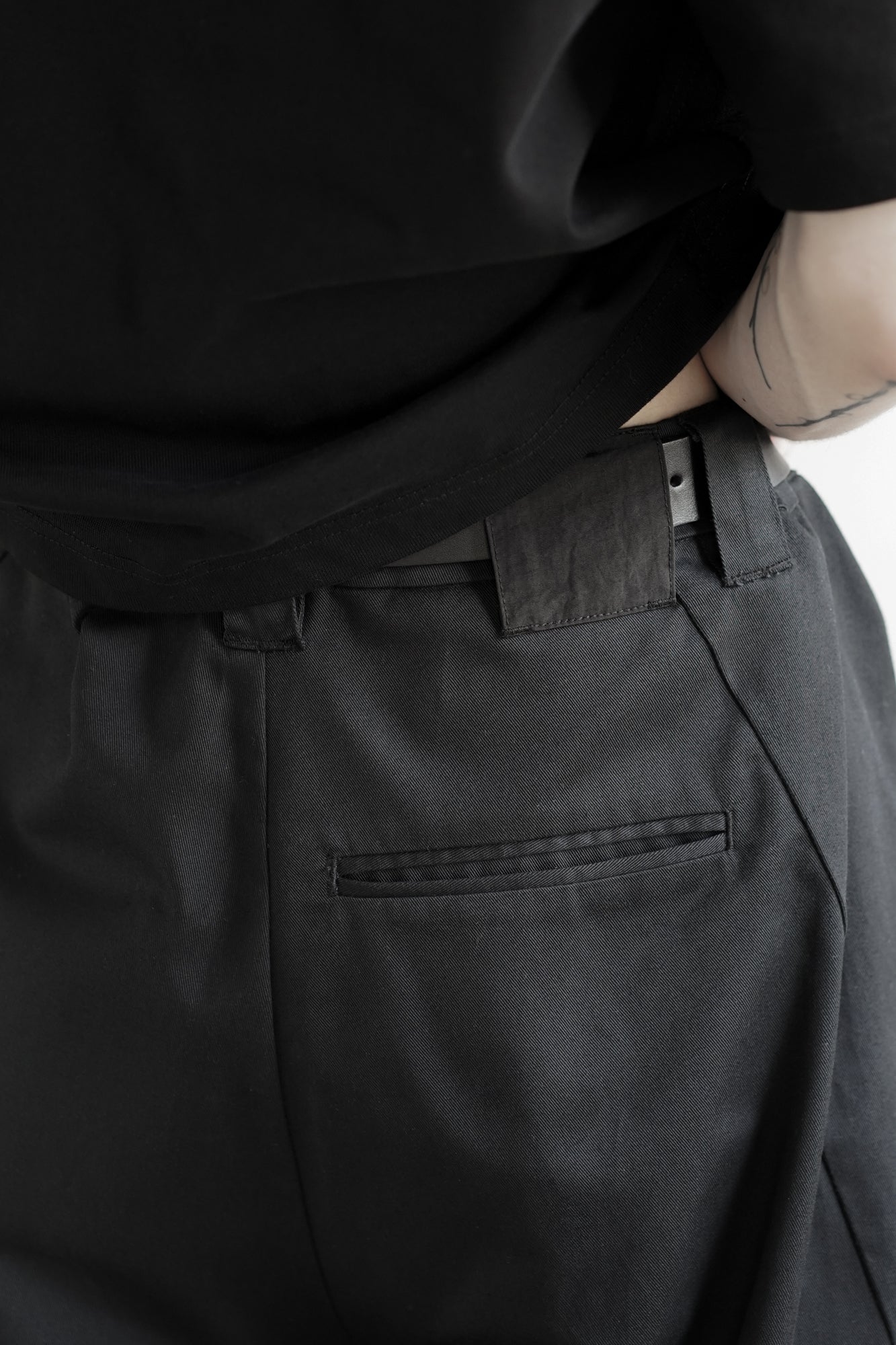 CONTOURED TWILL WIDE PANTS【8月下旬発送】