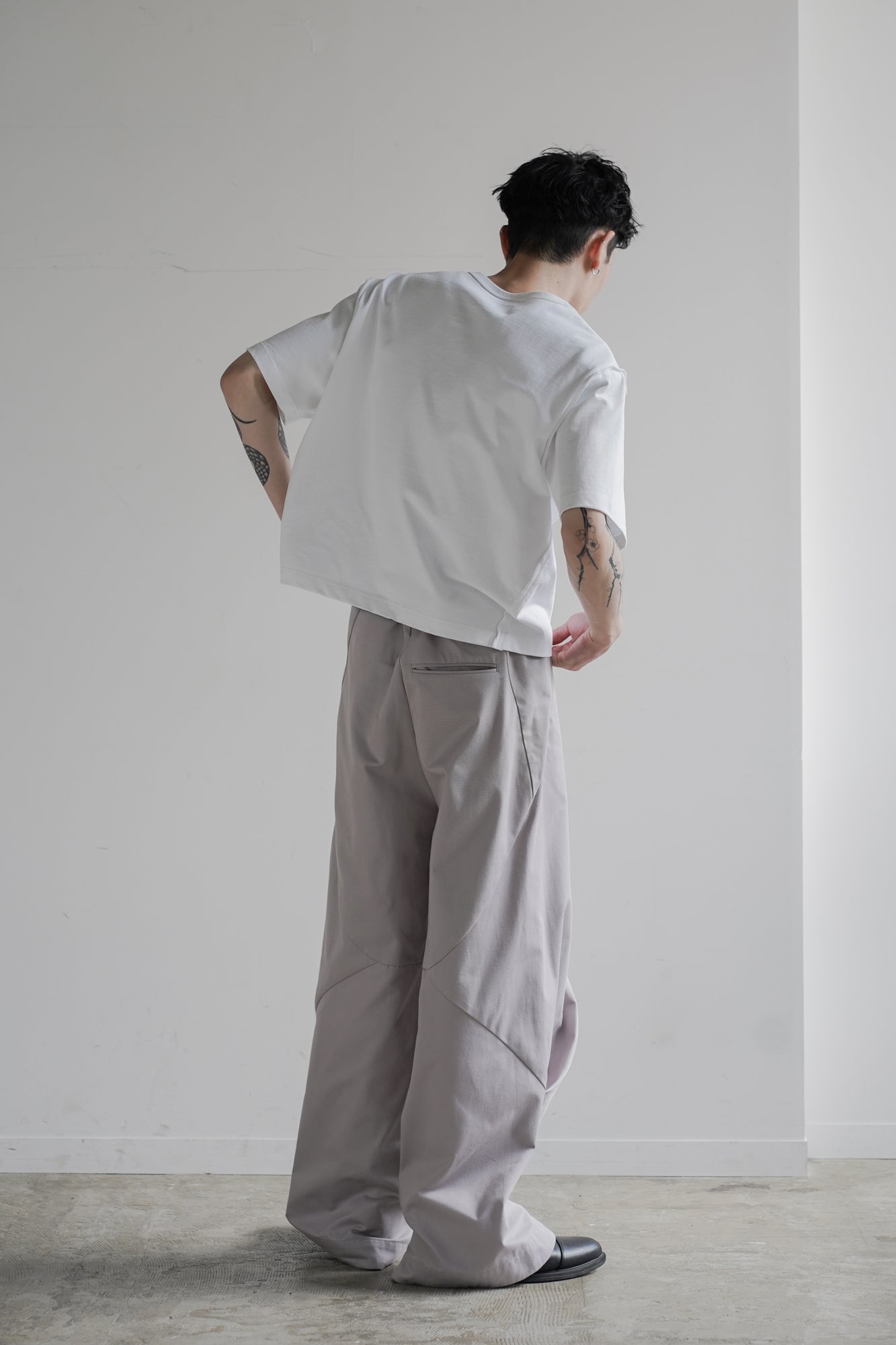 CONTOURED TWILL WIDE PANTS【8月下旬発送】