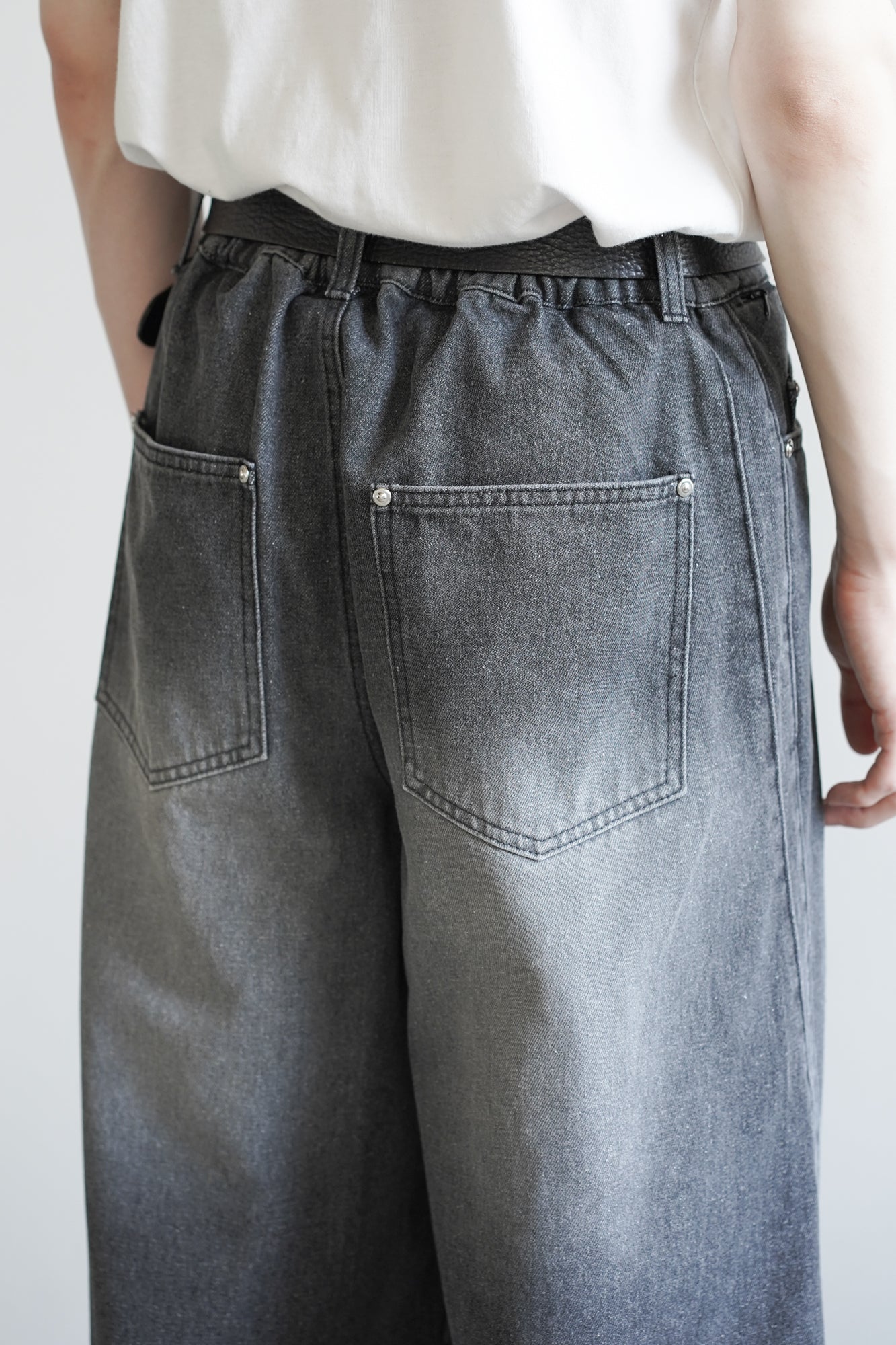 DOUDLE SEAM TWISTED BUGGY JEANS【残り僅か】