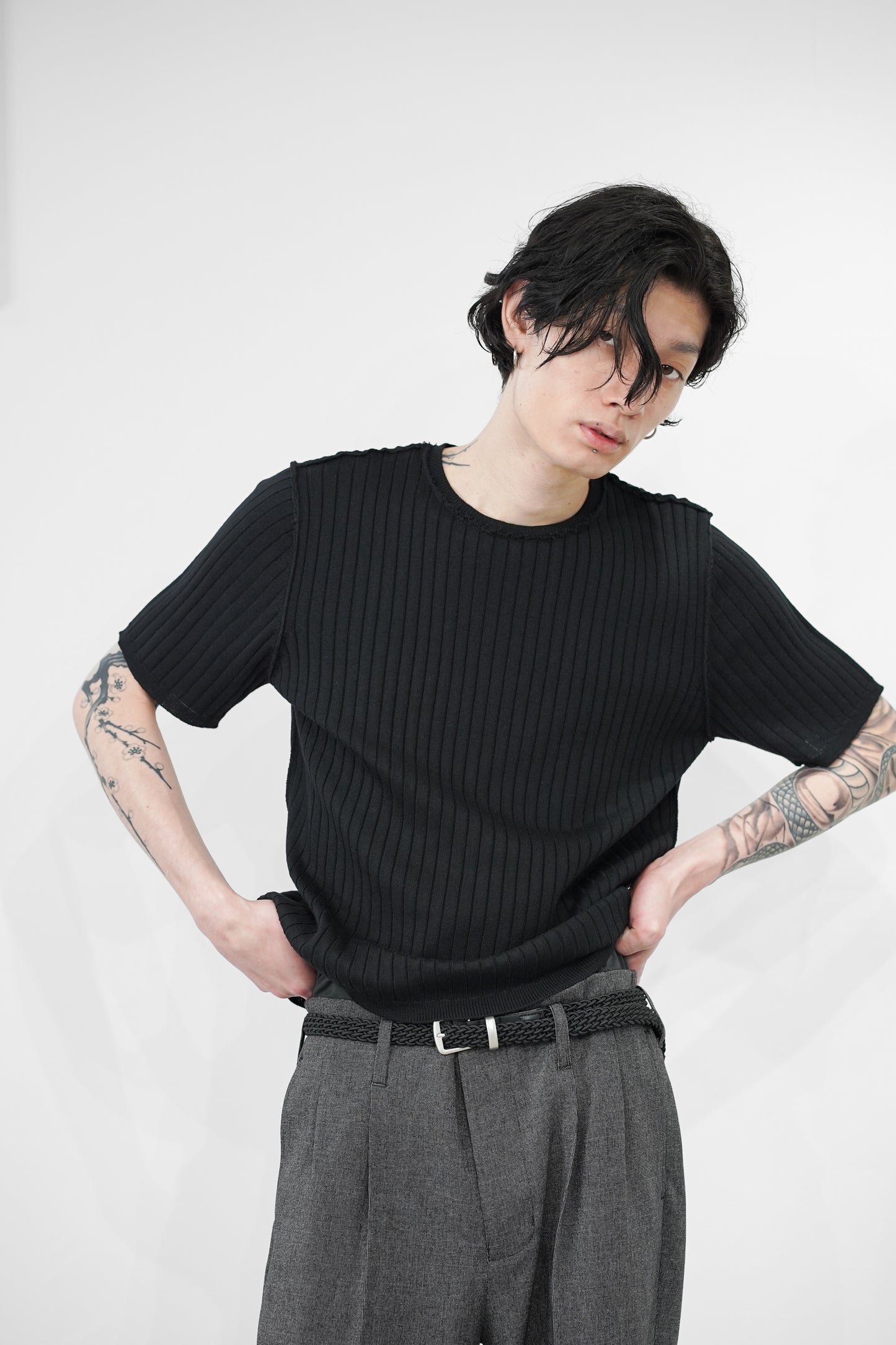 【STYLE SET】OUTLINK STRUCTURE KNIT TEE × PINHEAD STACK BASIC TROUSERS