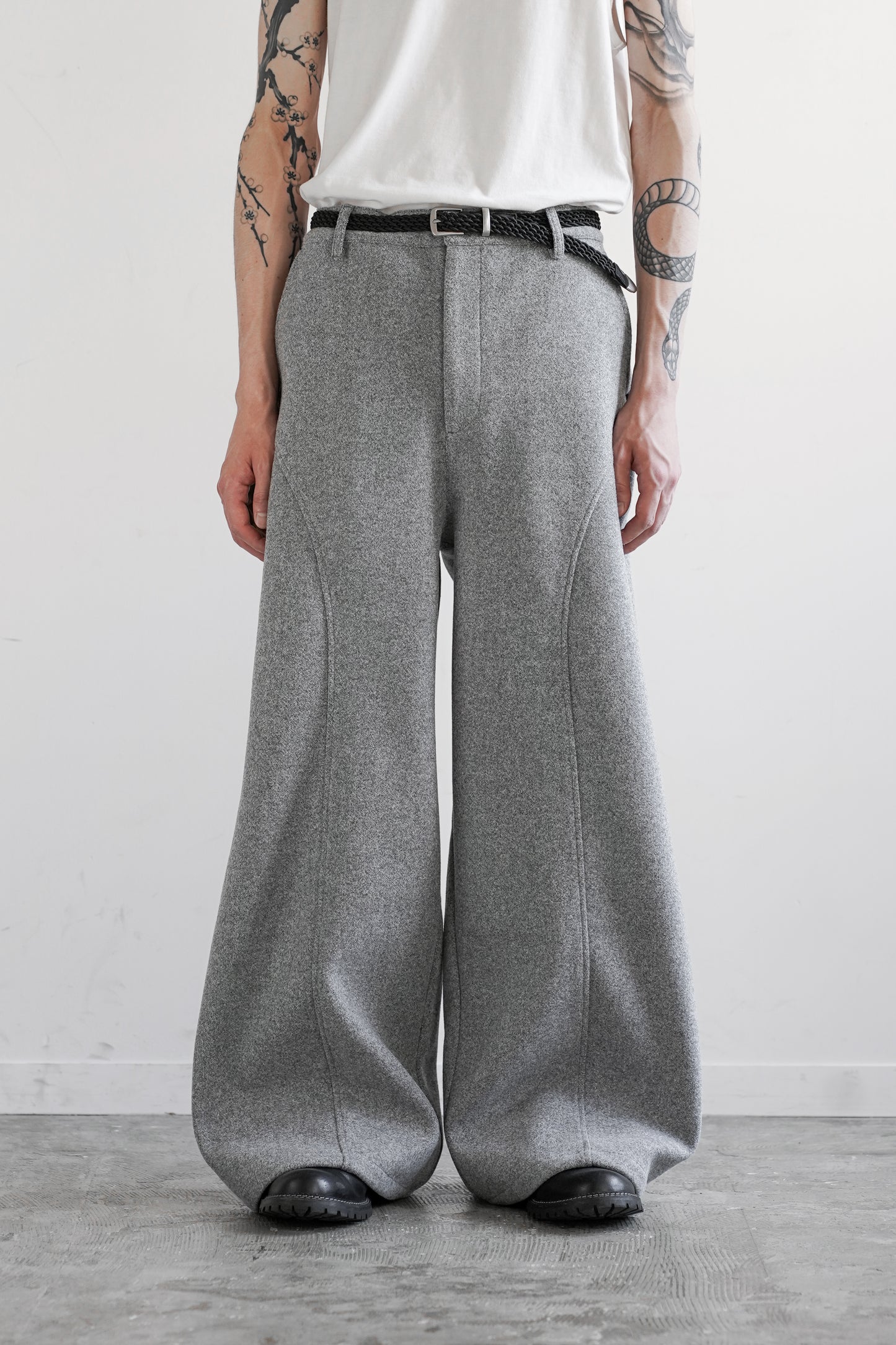 TECH MELTON FULLED STRAIGHT PANTS