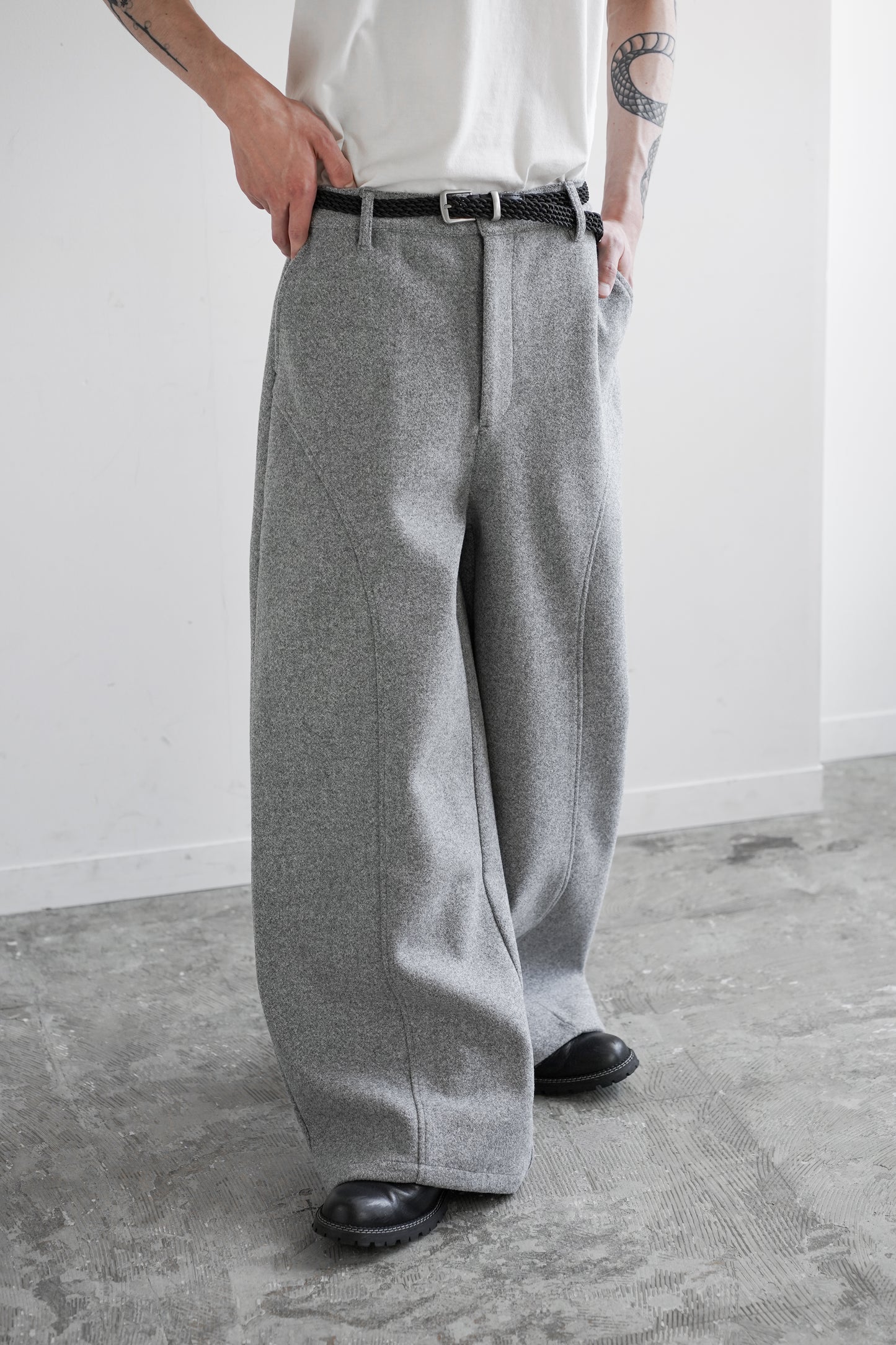 TECH MELTON FULLED STRAIGHT PANTS