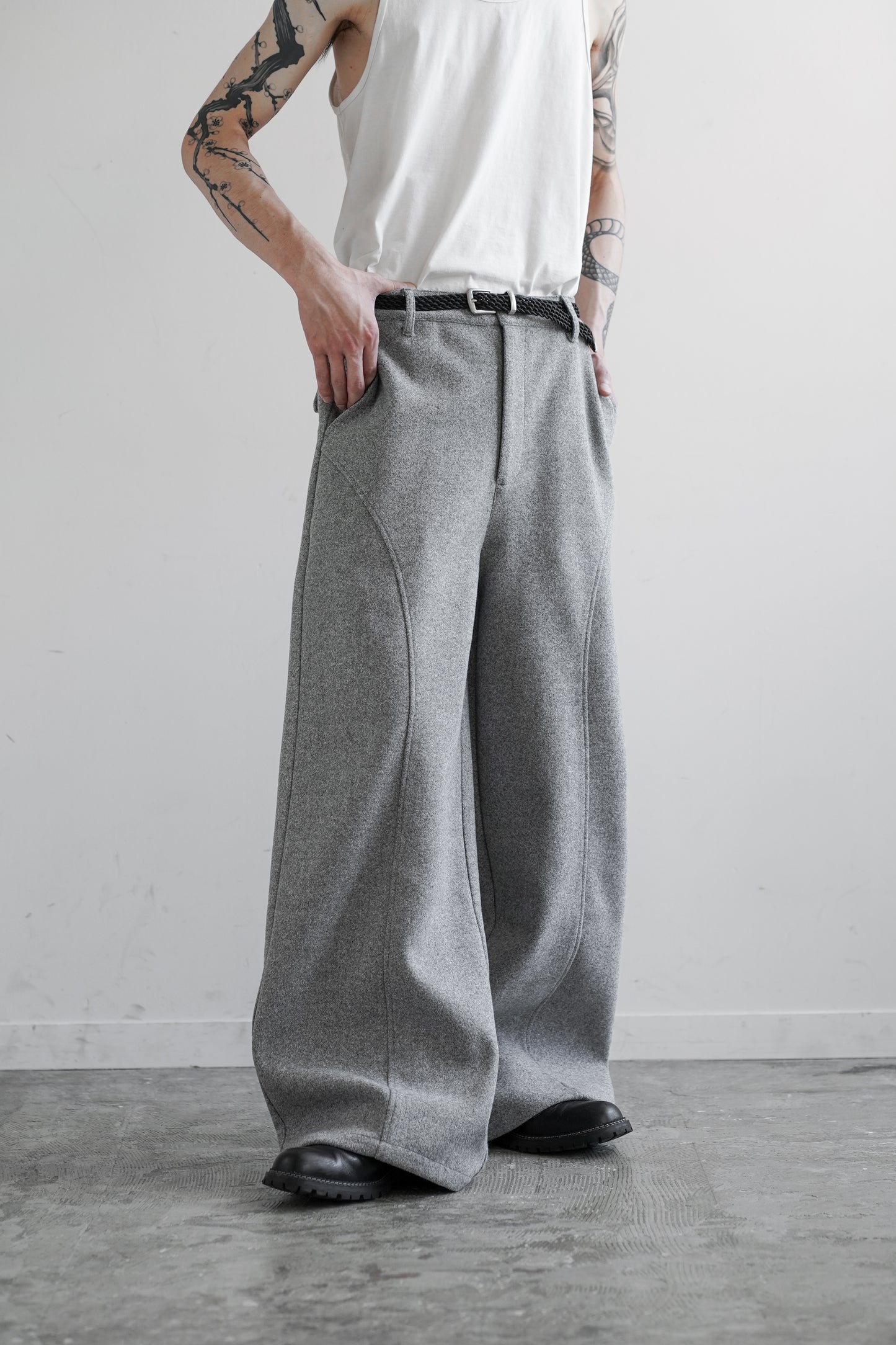 TECH MELTON FULLED STRAIGHT PANTS