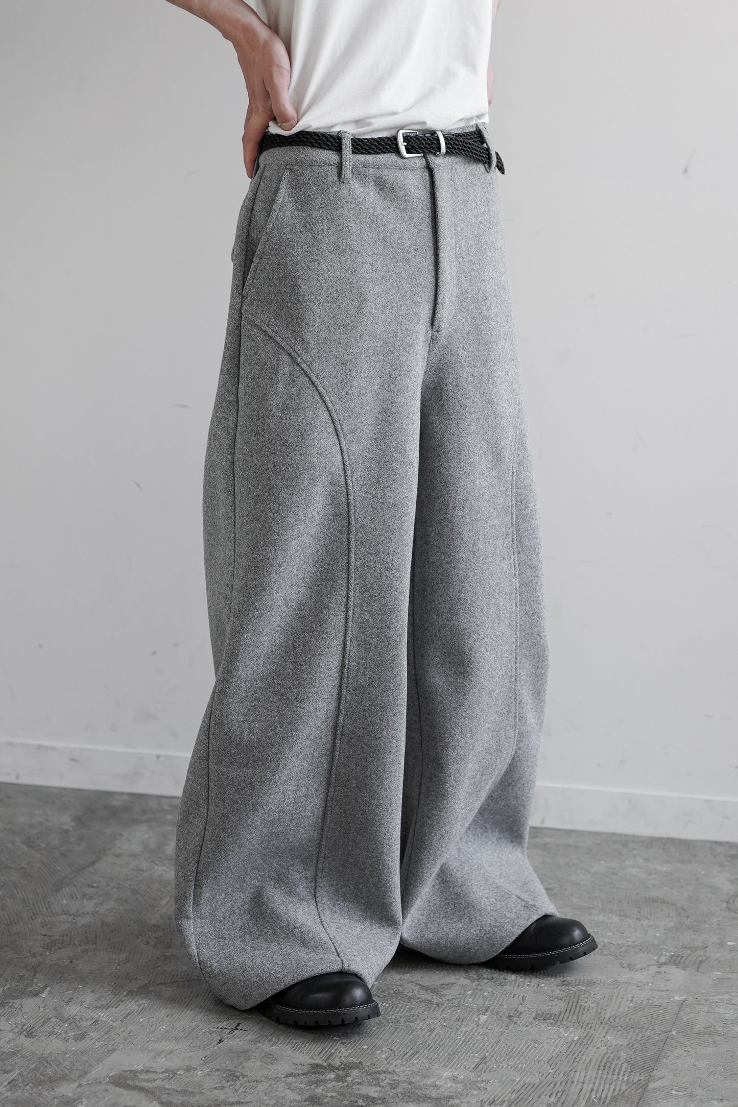 TECH MELTON FULLED STRAIGHT PANTS