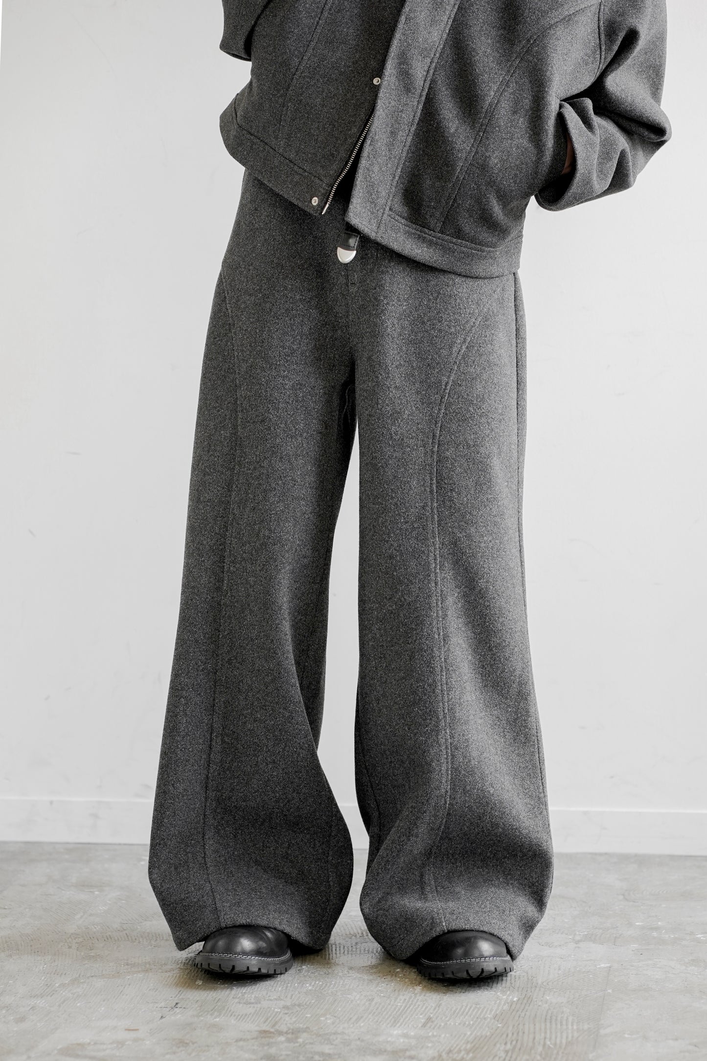 TECH MELTON FULLED STRAIGHT PANTS