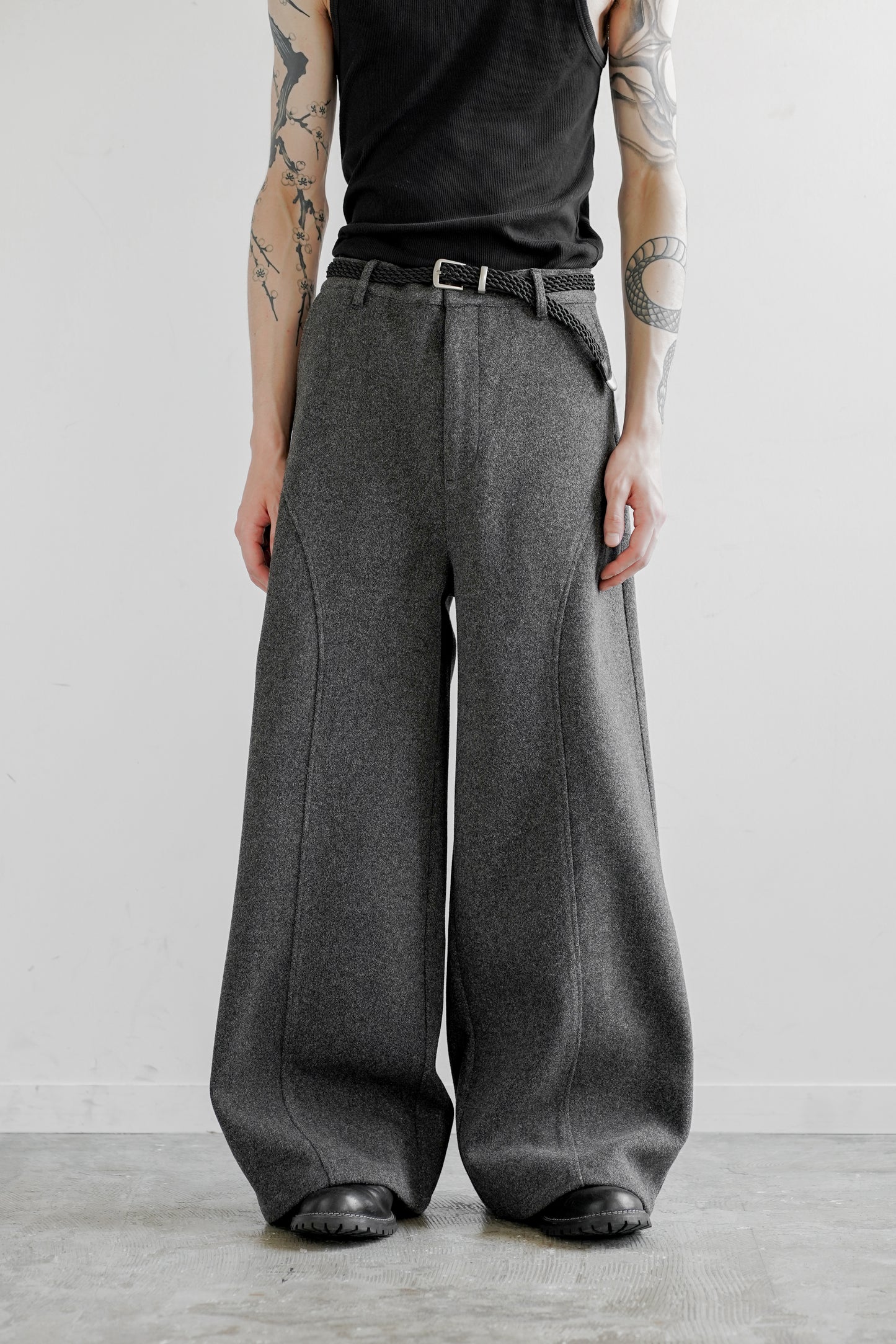 TECH MELTON FULLED STRAIGHT PANTS