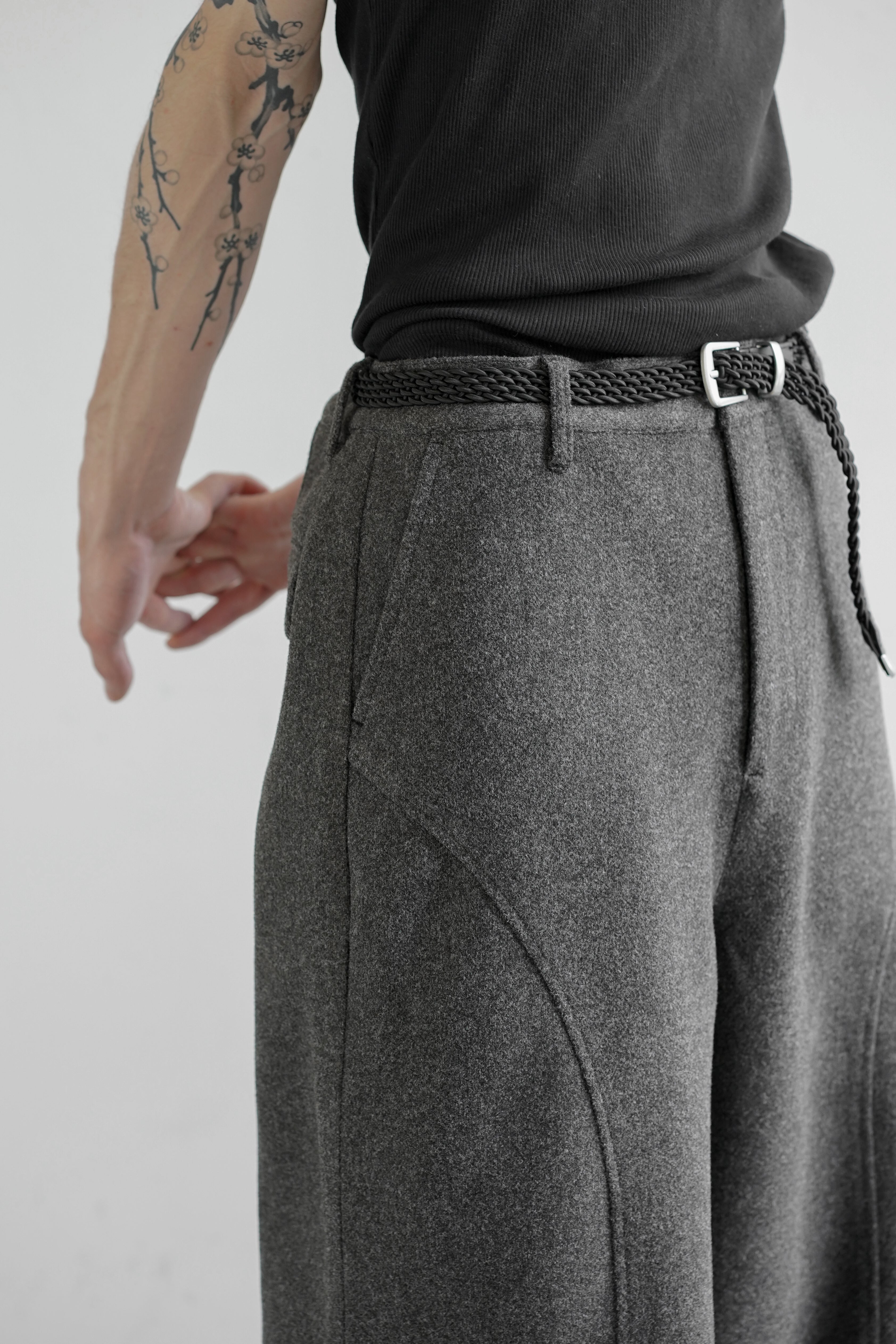 TECH MELTON FULLED STRAIGHT PANTS – OE-SELMENT