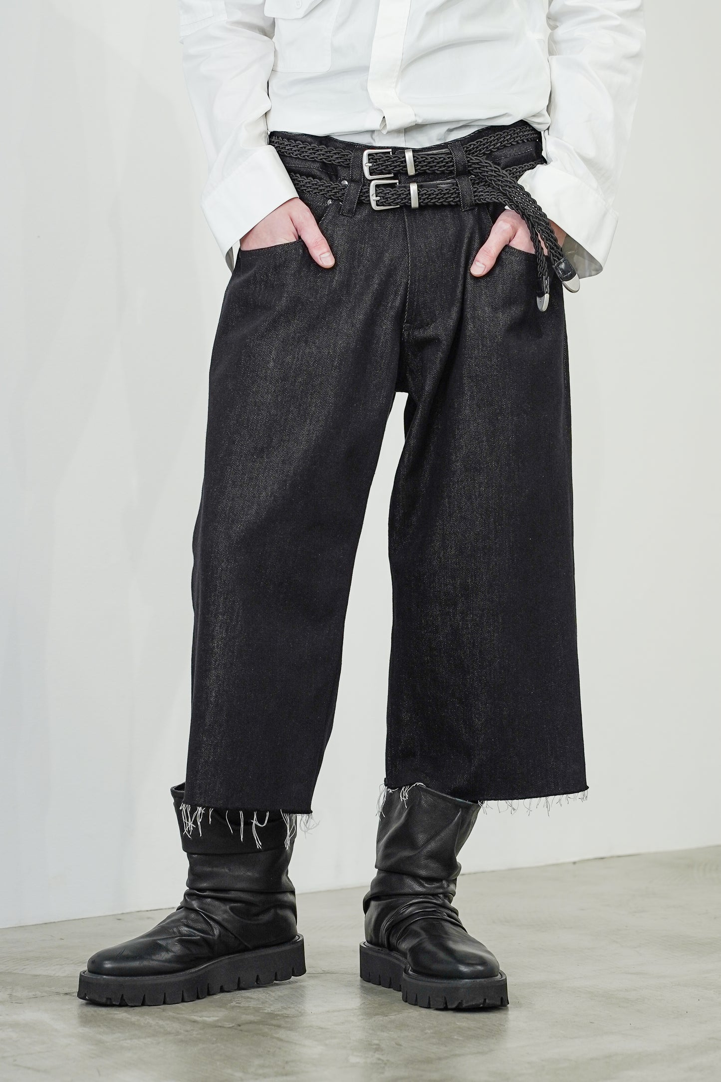 【7/1 - release】MID CUT TWILL DENIM SHORTS