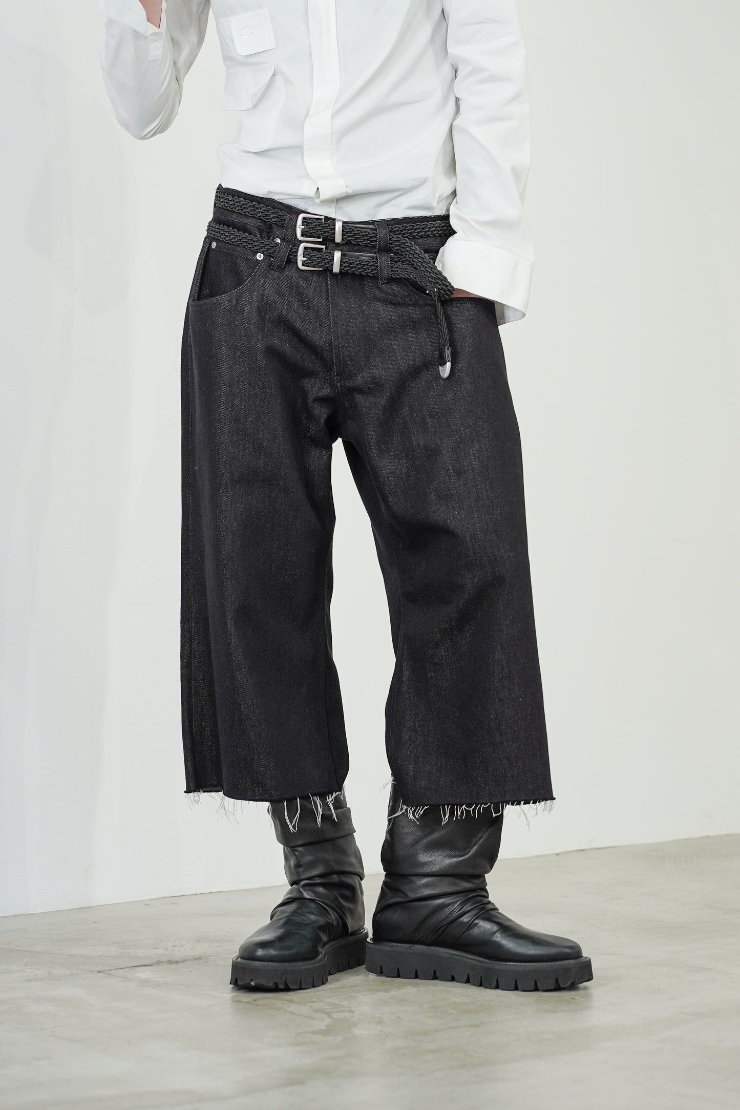 【7/1 - release】MID CUT TWILL DENIM SHORTS