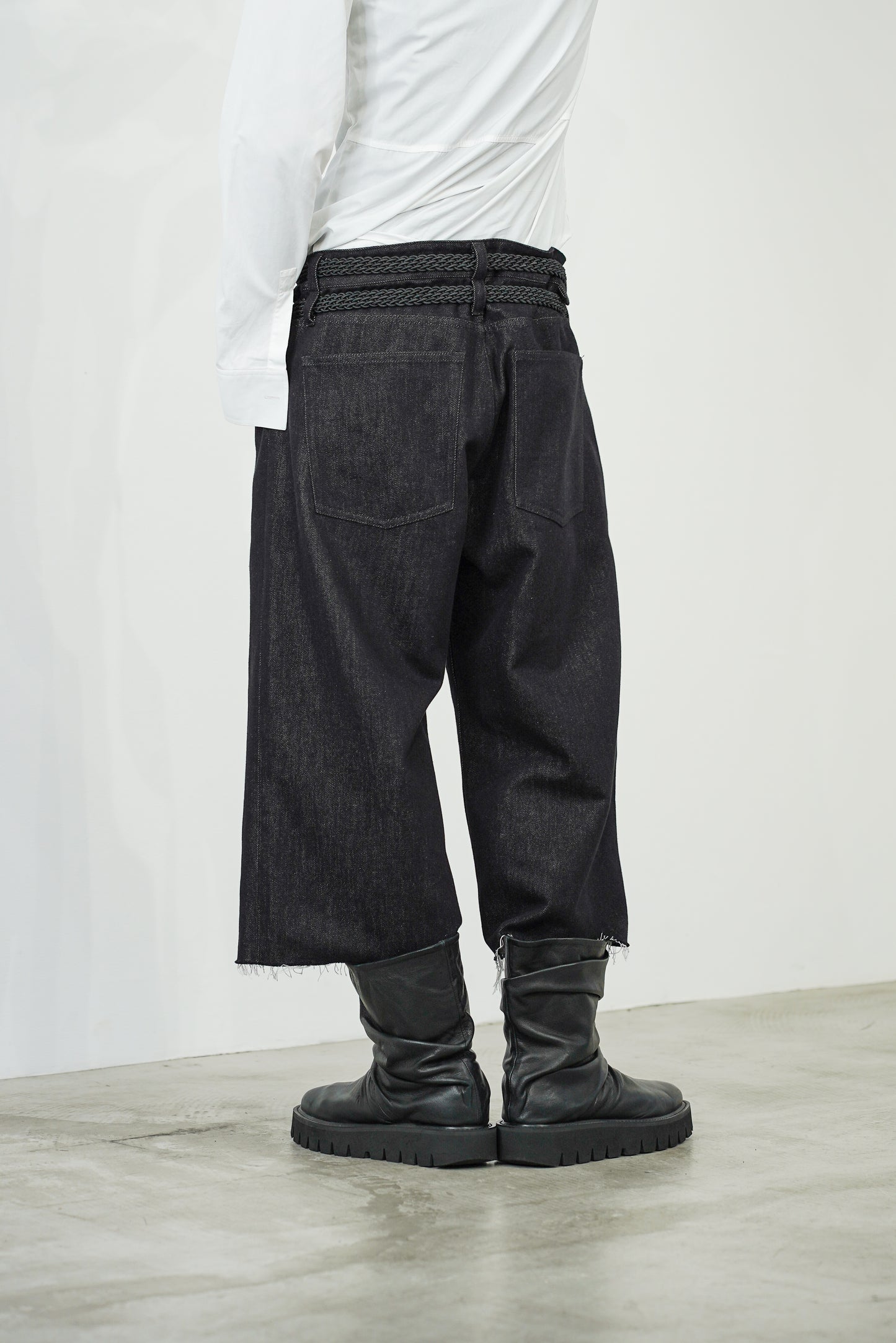 【7/1 - release】MID CUT TWILL DENIM SHORTS