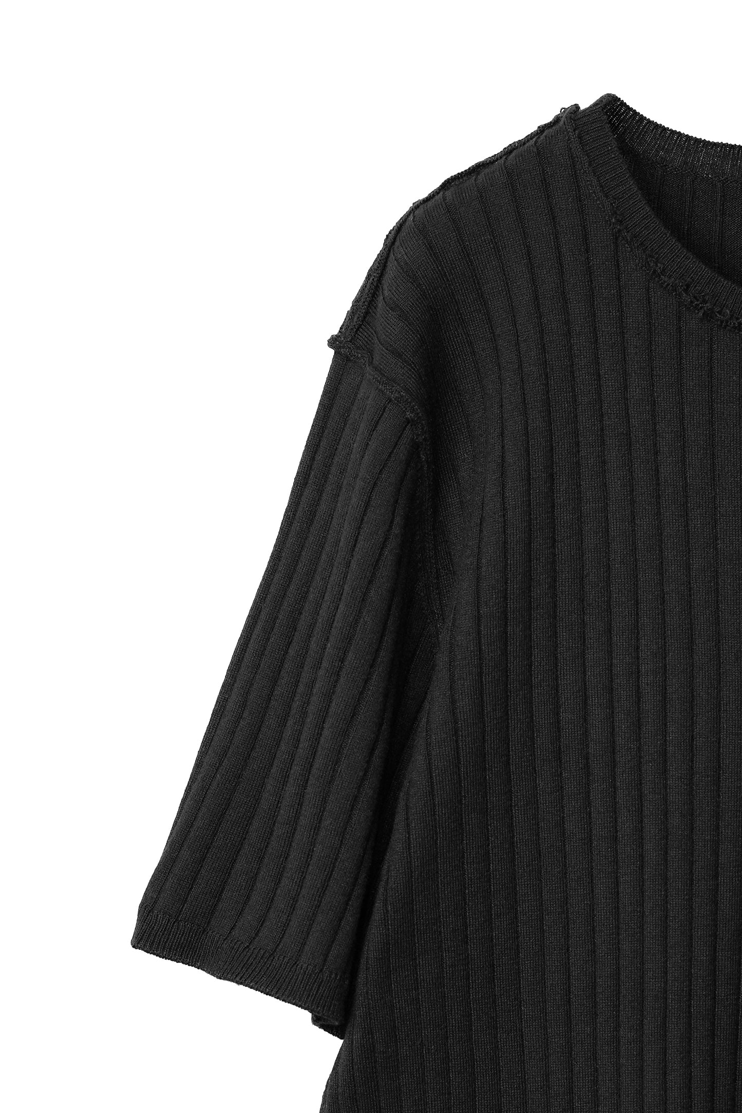 OUTLINK STRUCTURE KNIT TEE