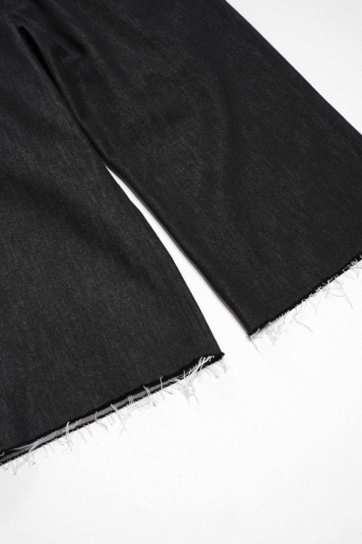 【7/1 - release】MID CUT TWILL DENIM SHORTS