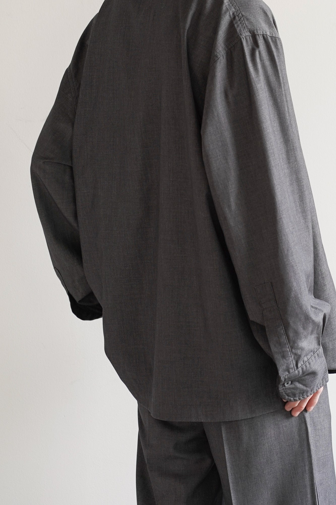 OVERSIZED VAREUSE SHIRT【残り僅か】