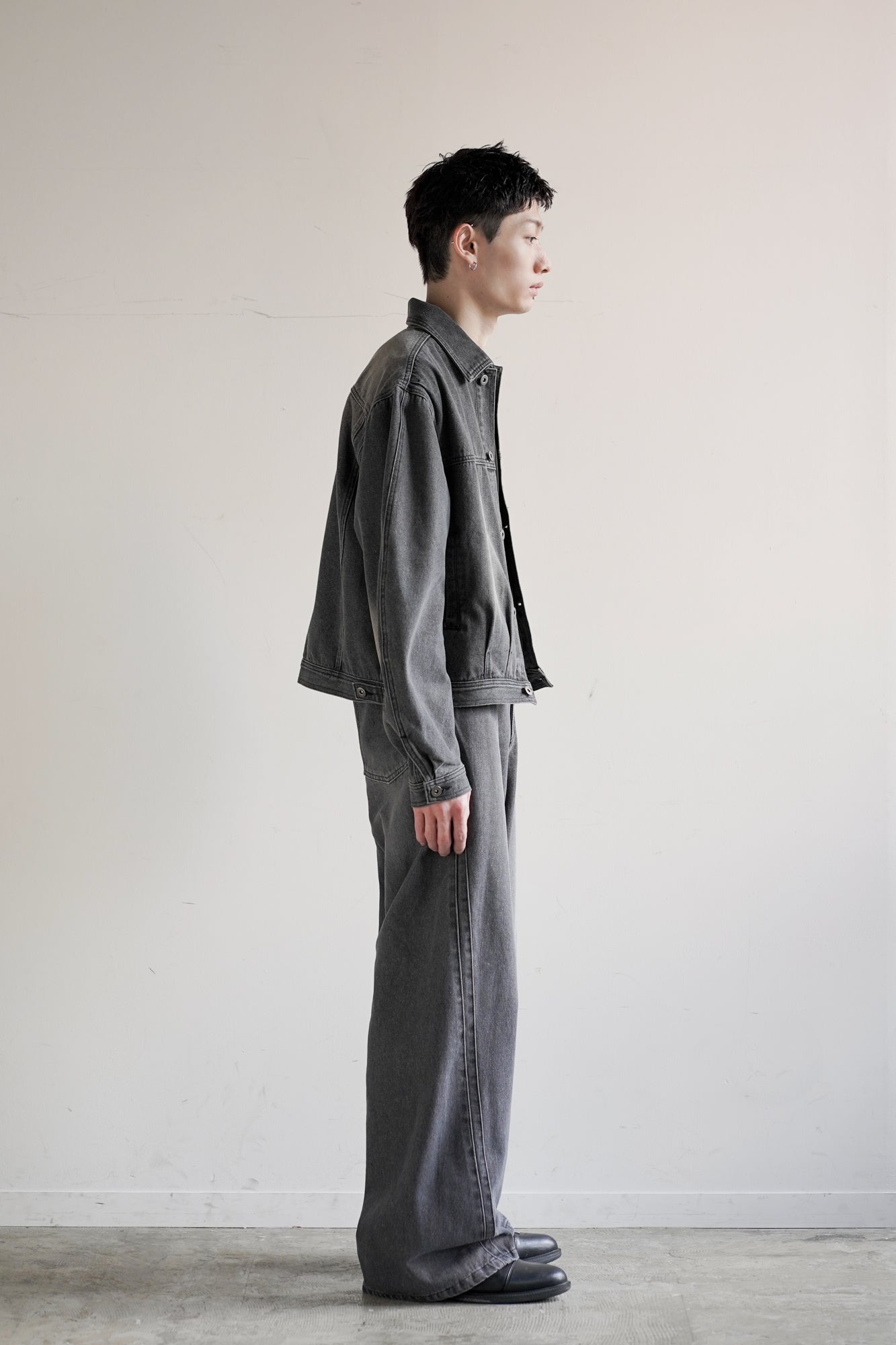 DOUDLE SEAM TWISTED DENIM JACKET