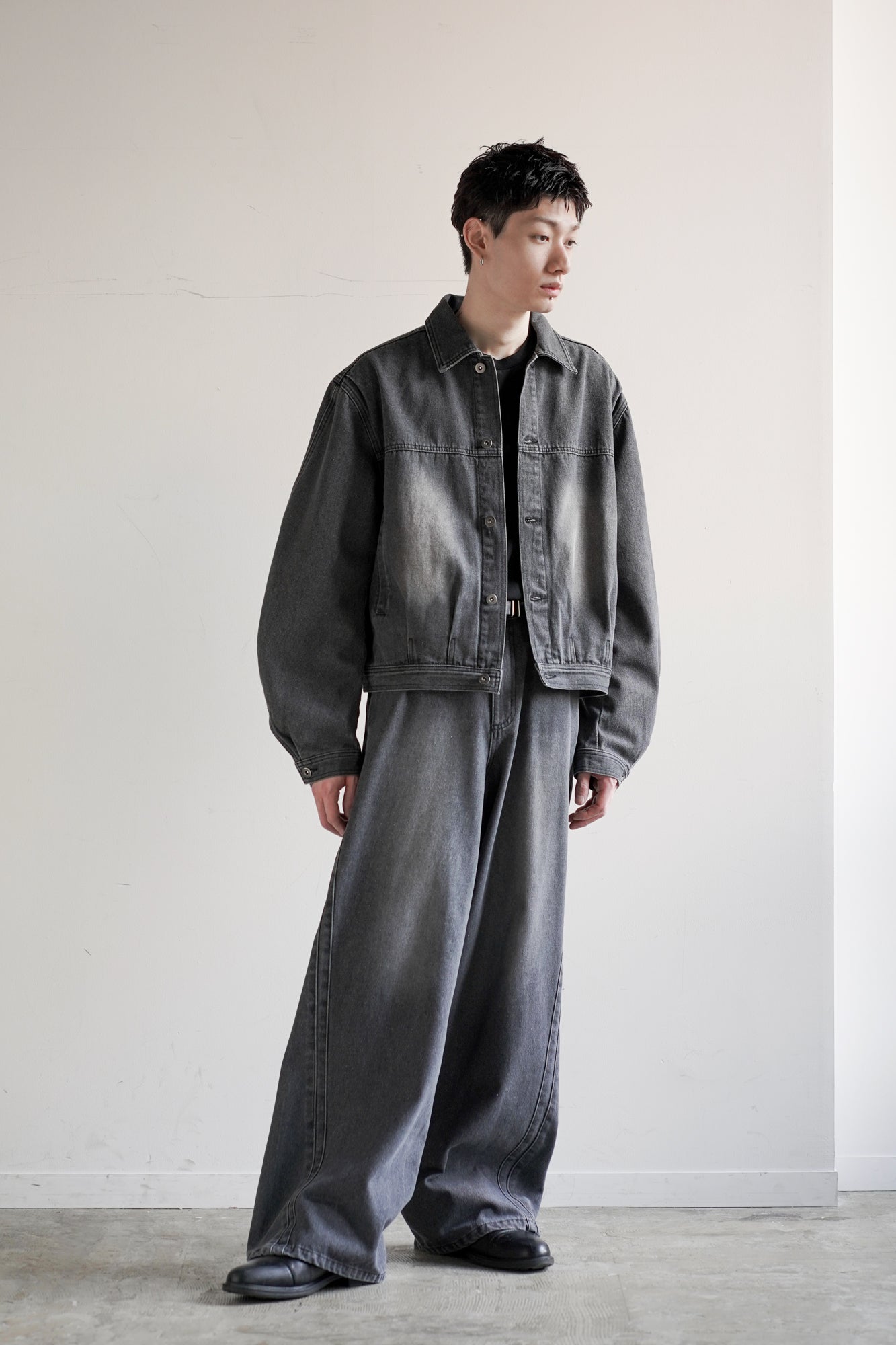 DOUDLE SEAM TWISTED BUGGY JEANS